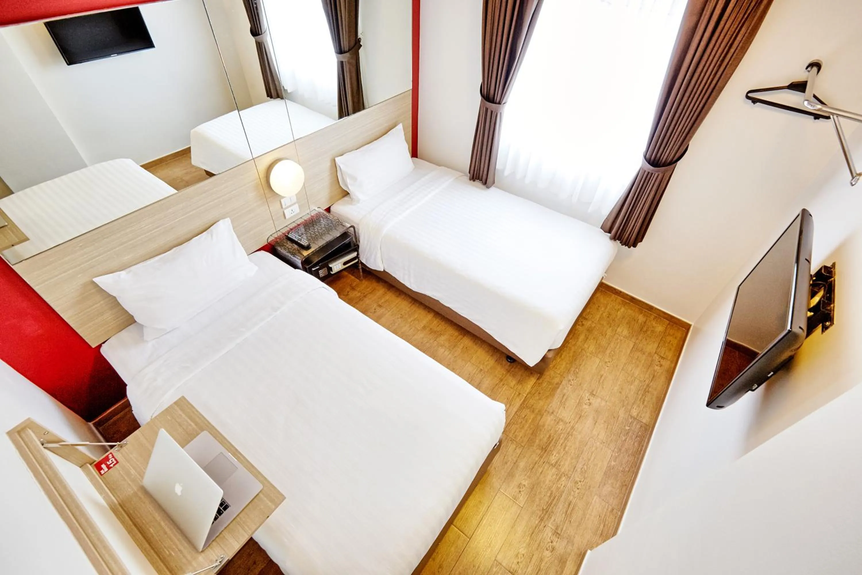 Bedroom, Bed in Easy Planet Pattaya