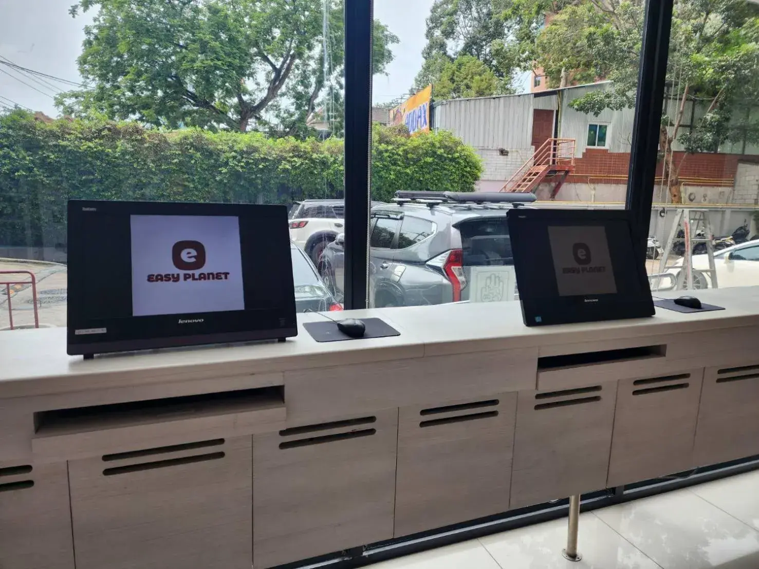 Business facilities in Easy Planet Pattaya Business facilities in Easy Planet Pattaya