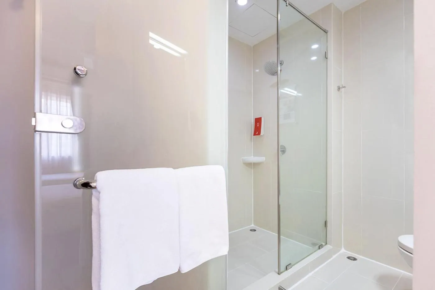 Bathroom in Easy Planet Pattaya