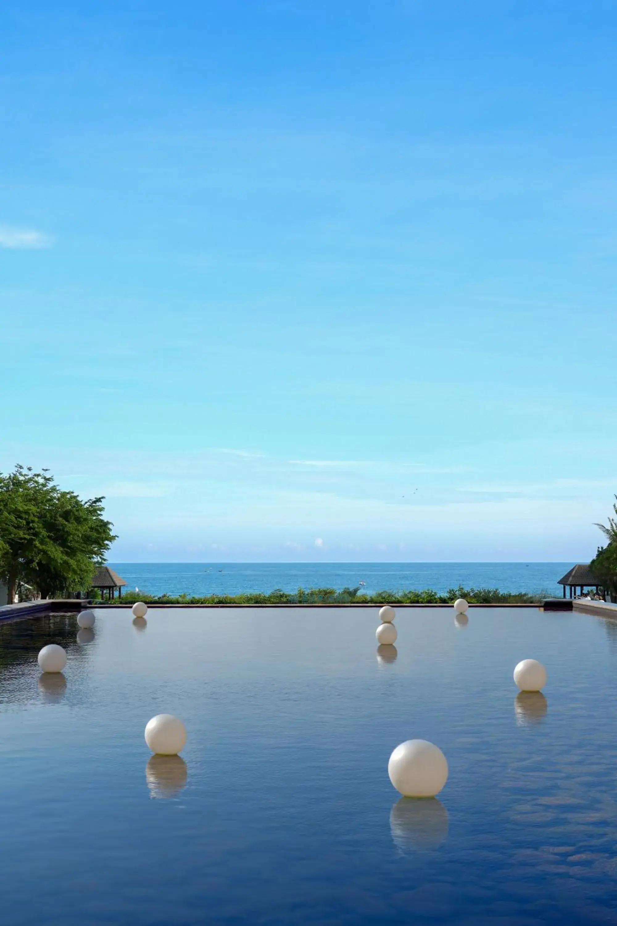 Property building in Yalong Bay Mangrove Tree Resort Property building in Yalong Bay Mangrove Tree Resort