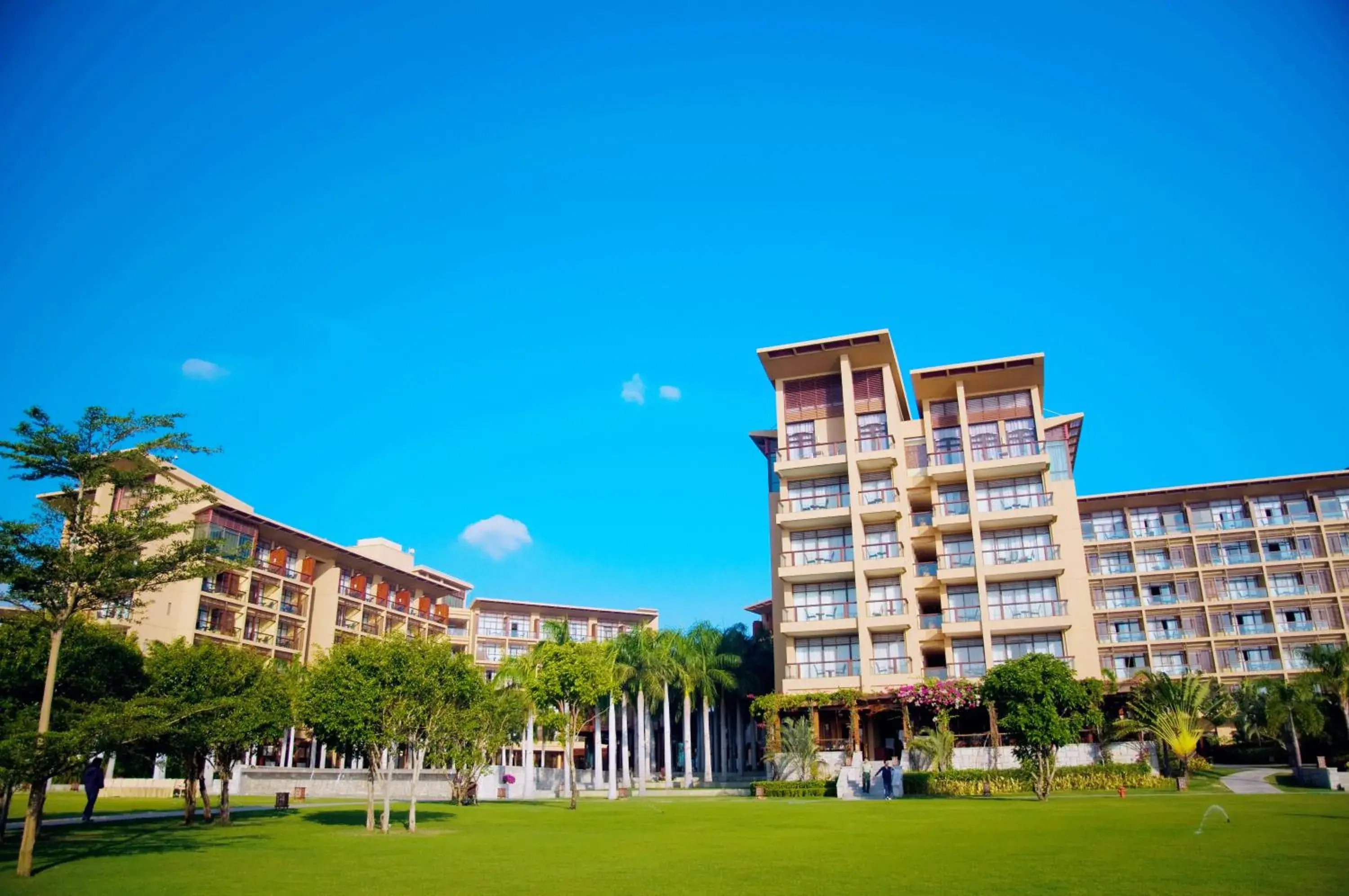 Property building in Yalong Bay Mangrove Tree Resort Property building in Yalong Bay Mangrove Tree Resort