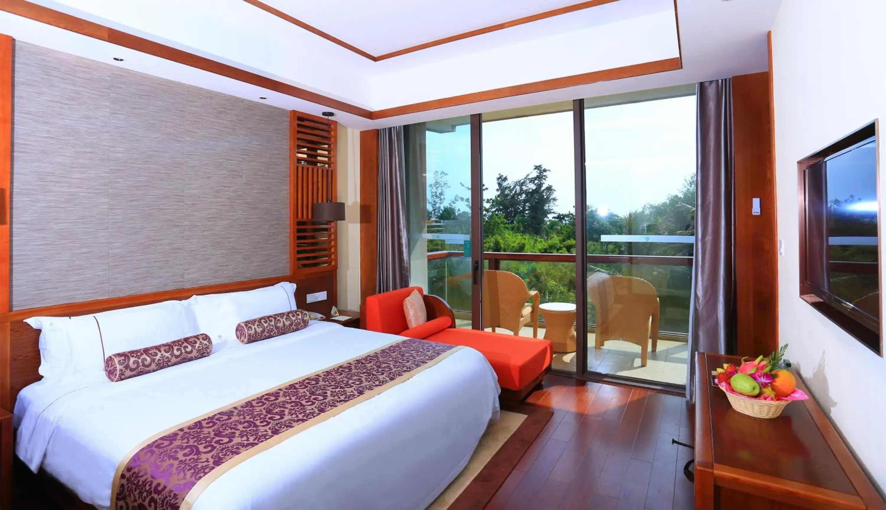 Bed in Yalong Bay Mangrove Tree Resort Bed in Yalong Bay Mangrove Tree Resort