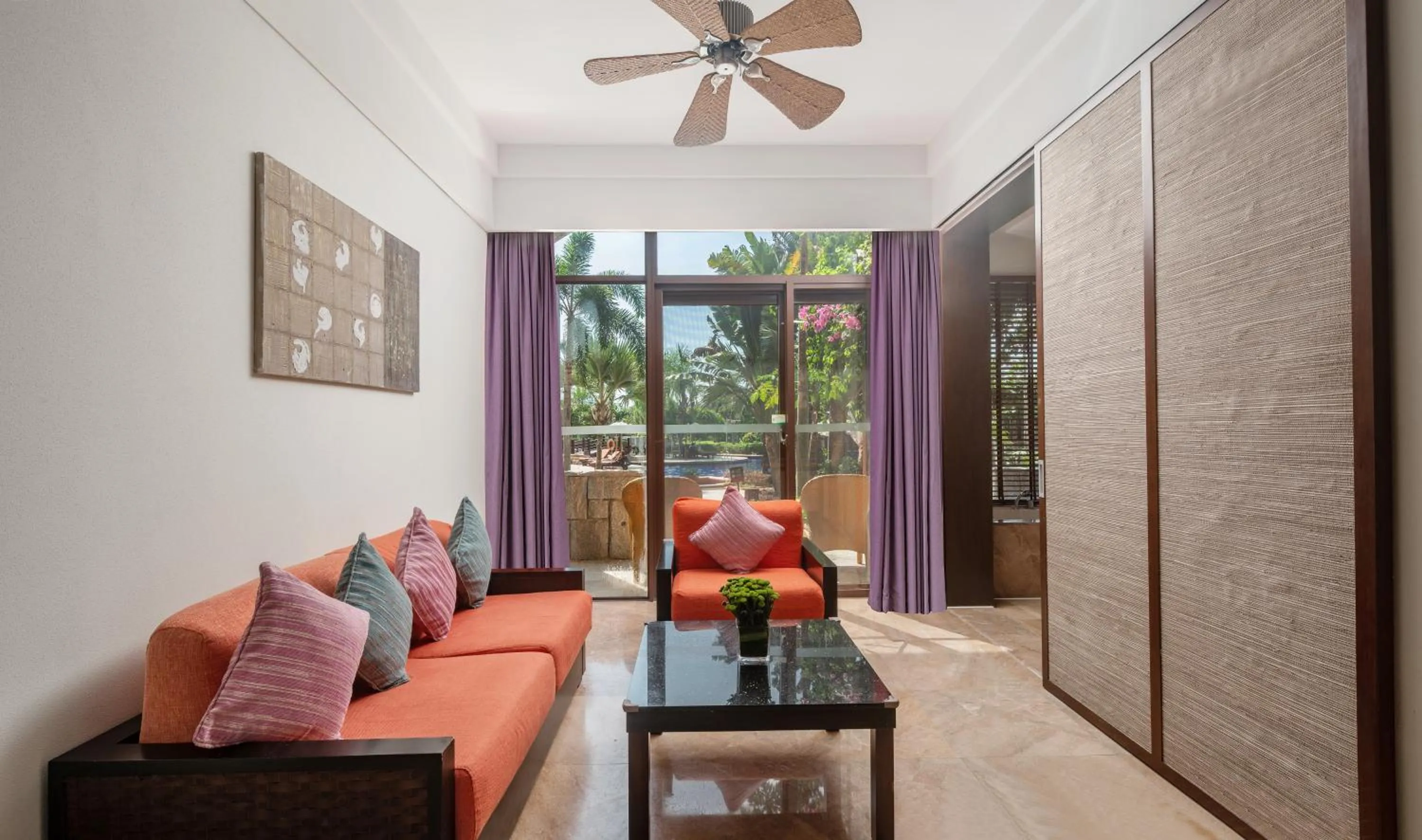 Living room in Yalong Bay Mangrove Tree Resort