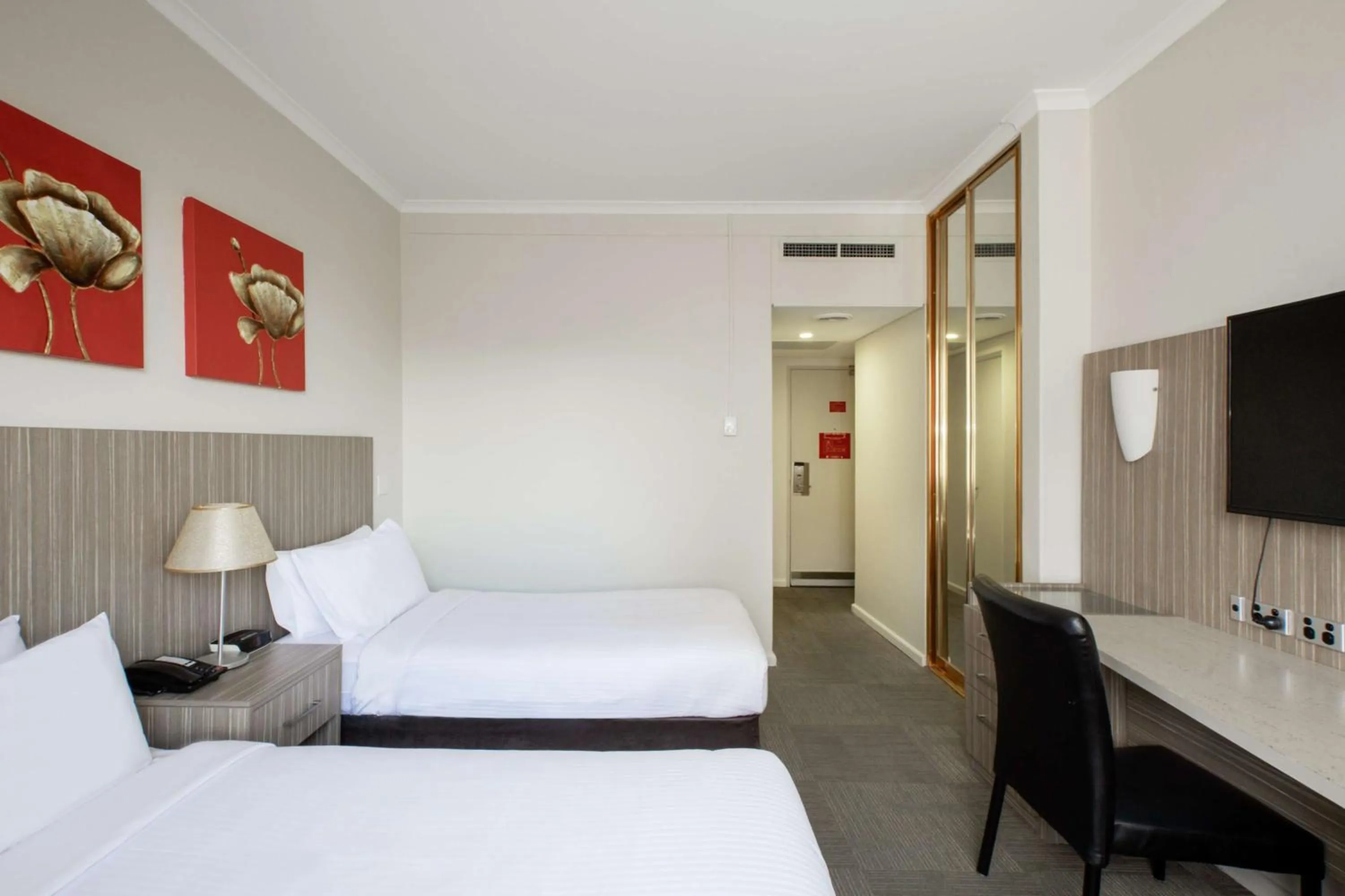 Bed in Metro Hotel Marlow Sydney Central