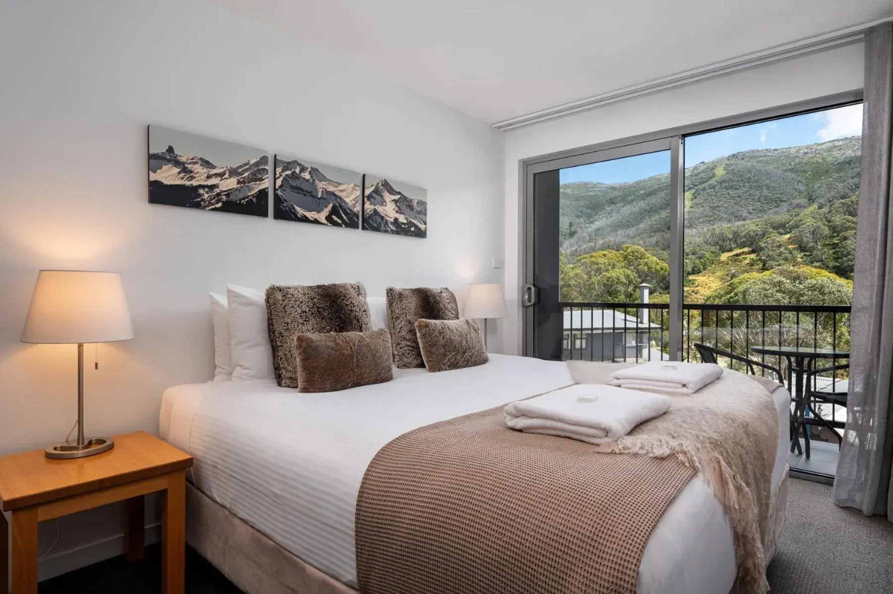 Studio Apartment - 2 night min in Snowgoose Apartments Studio Apartment - 2 night min in Snowgoose Apartments