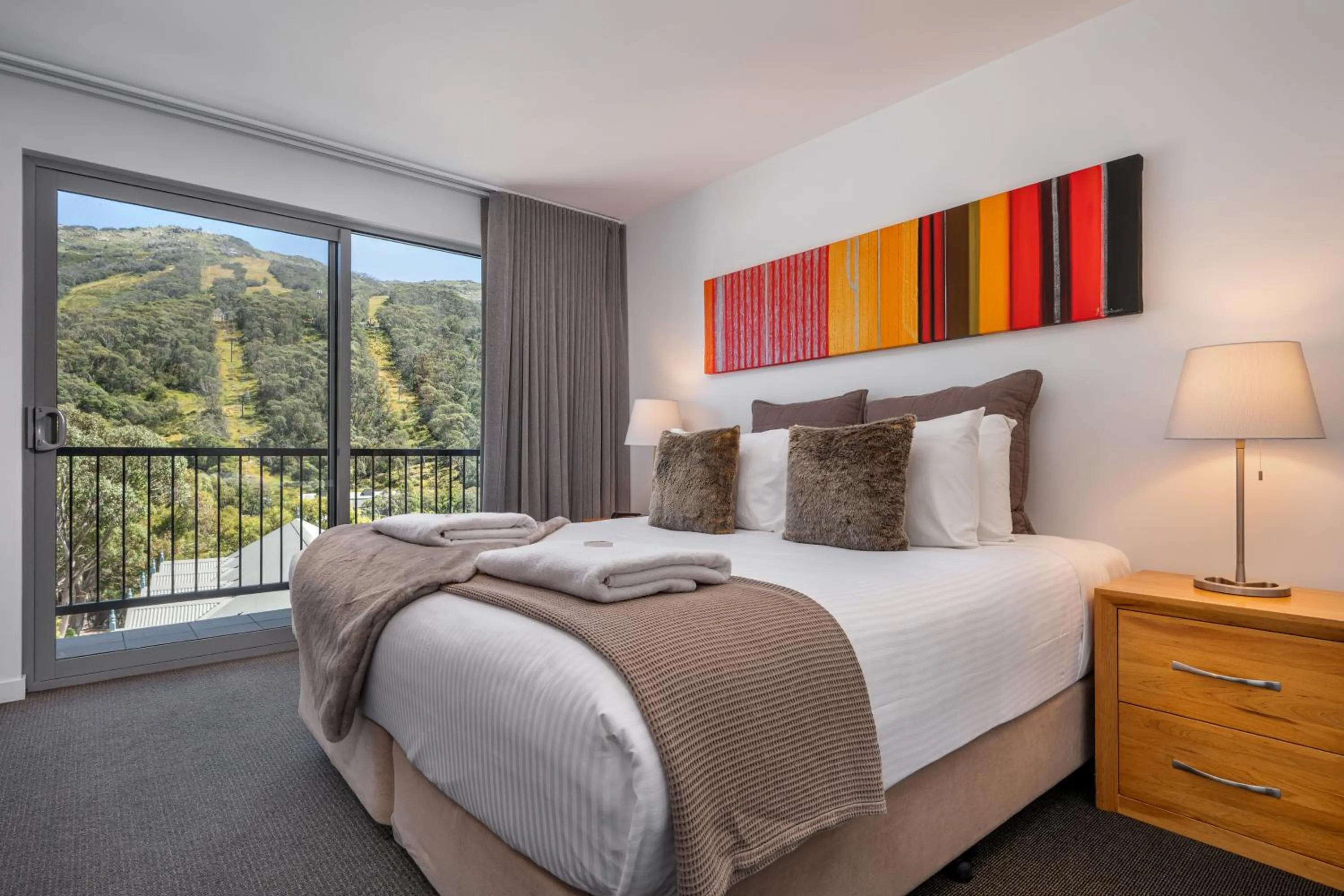 Bedroom, Bed in Snowgoose Apartments