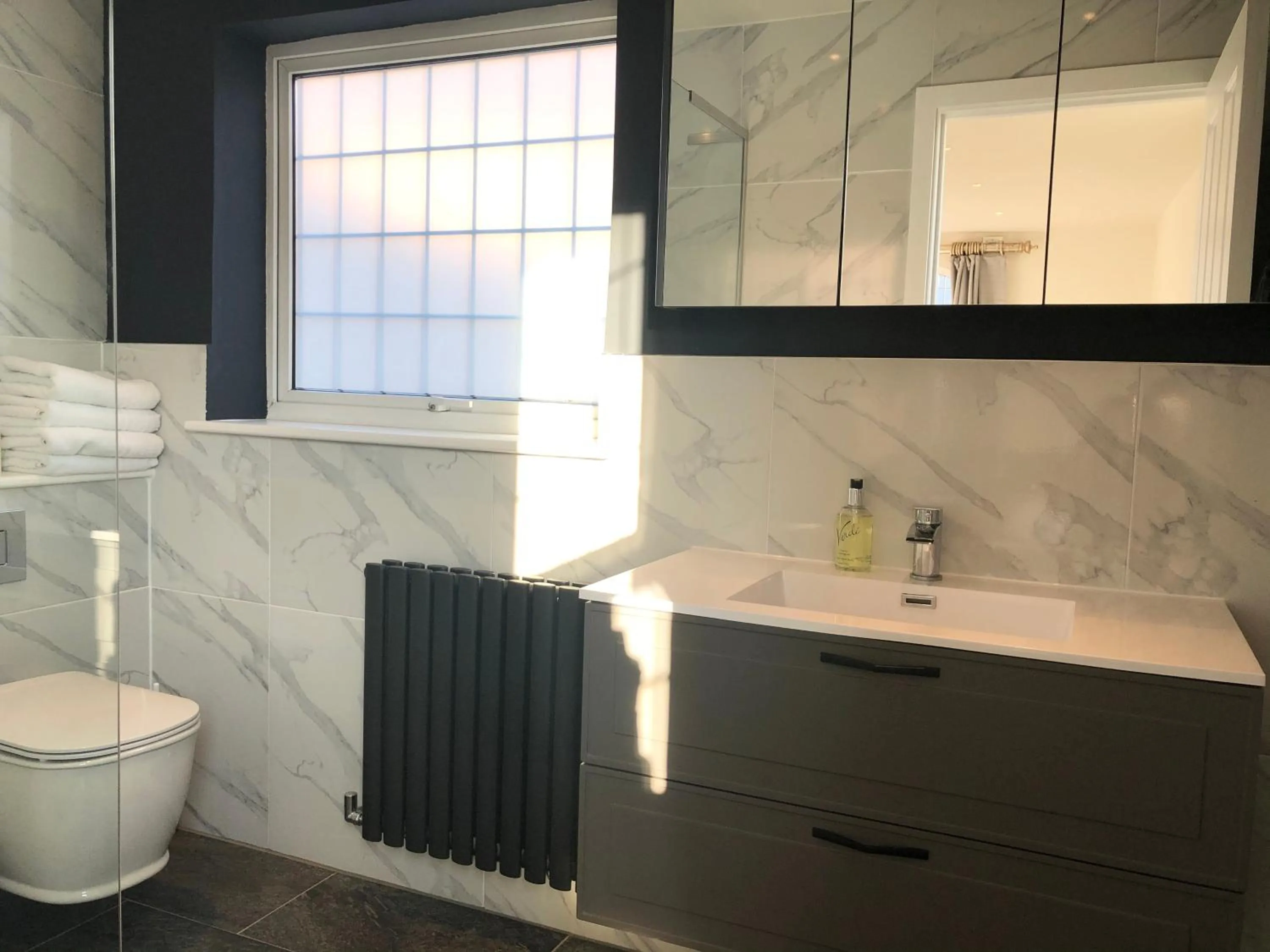 Shower in Stylish Maisonette and Studio in Victoria