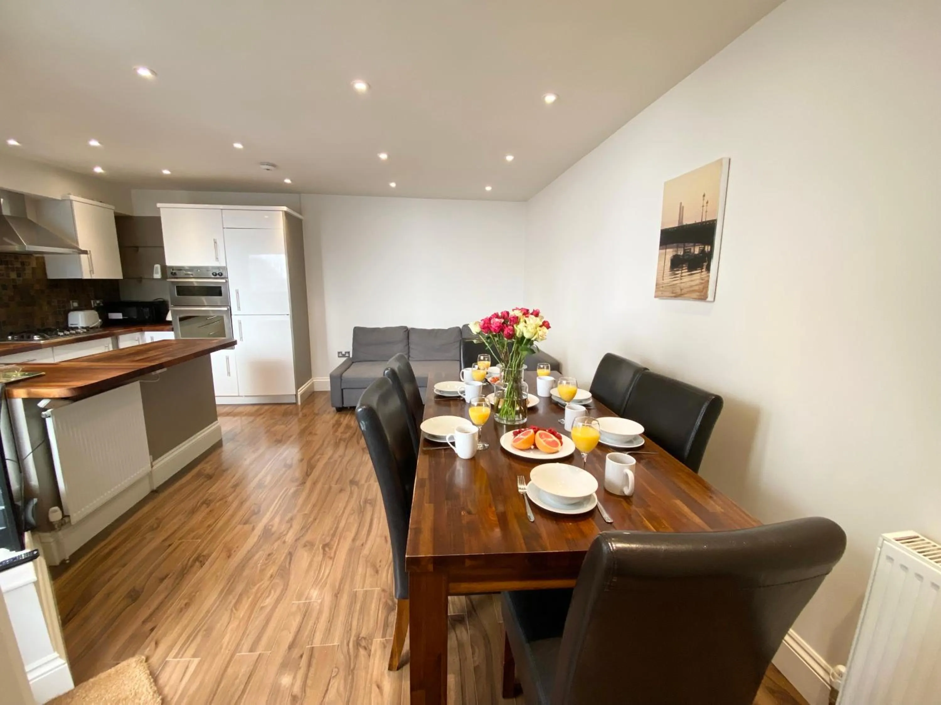 Living room in Stylish Maisonette and Studio in Victoria