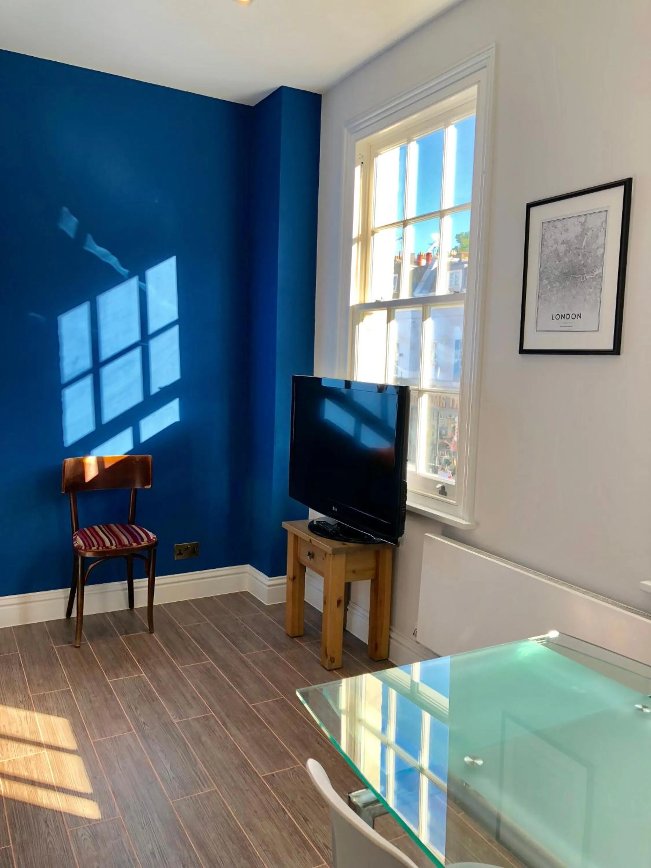 TV and multimedia in Stylish Maisonette and Studio in Victoria