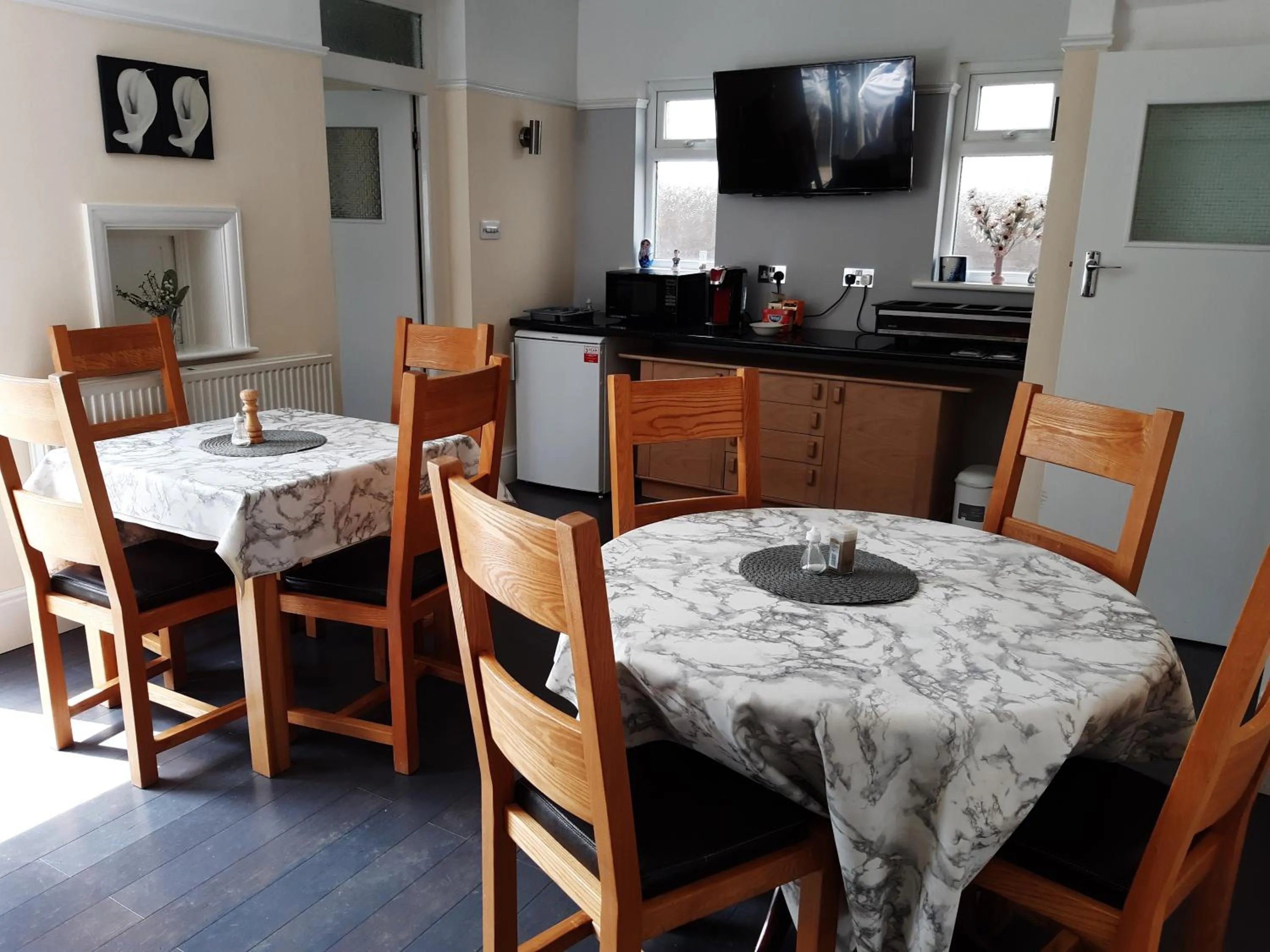 Communal lounge/ TV room in Shenandoah House