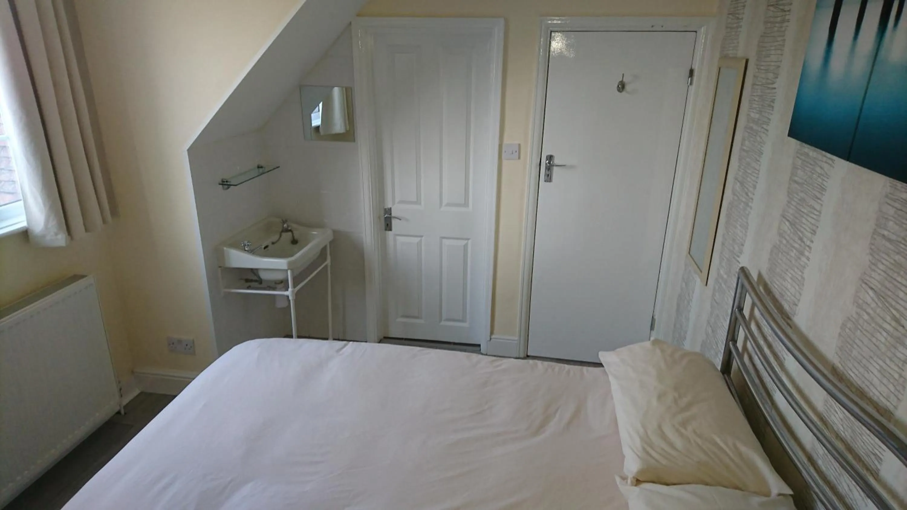 Bed in Shenandoah House