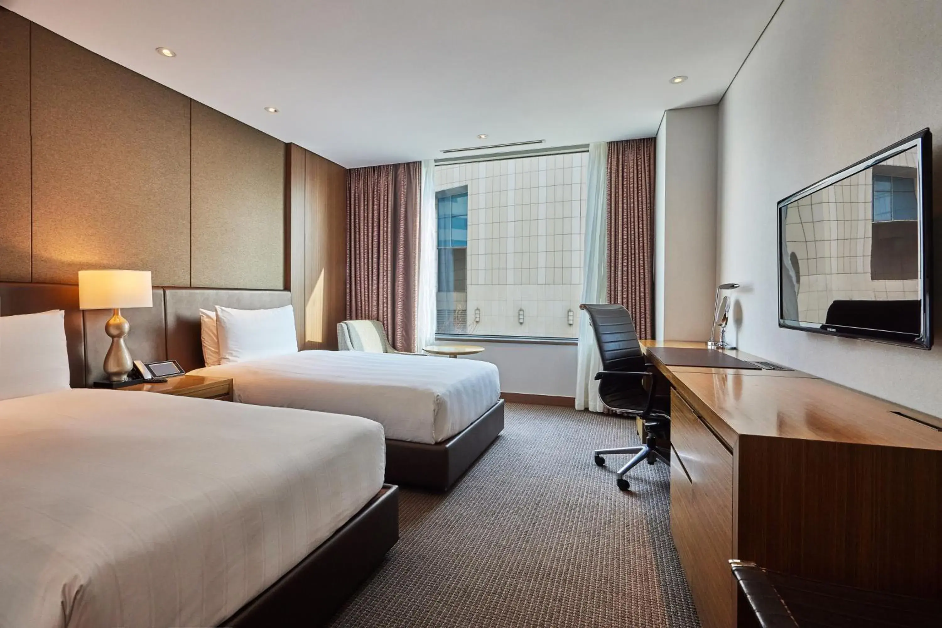 Superior Twin Room in LOTTE CITY HOTEL Gimpo Airport Superior Twin Room in LOTTE CITY HOTEL Gimpo Airport