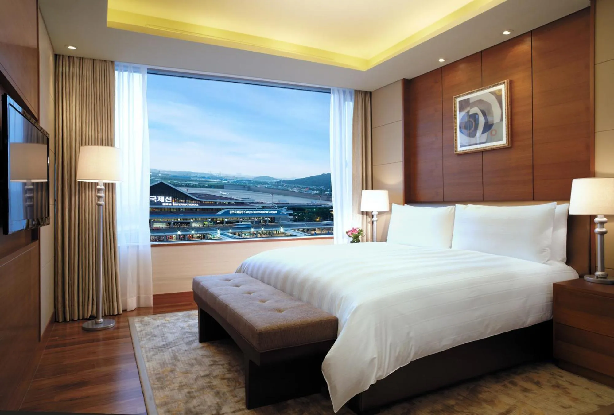 Photo of the whole room, Bed in LOTTE CITY HOTEL Gimpo Airport