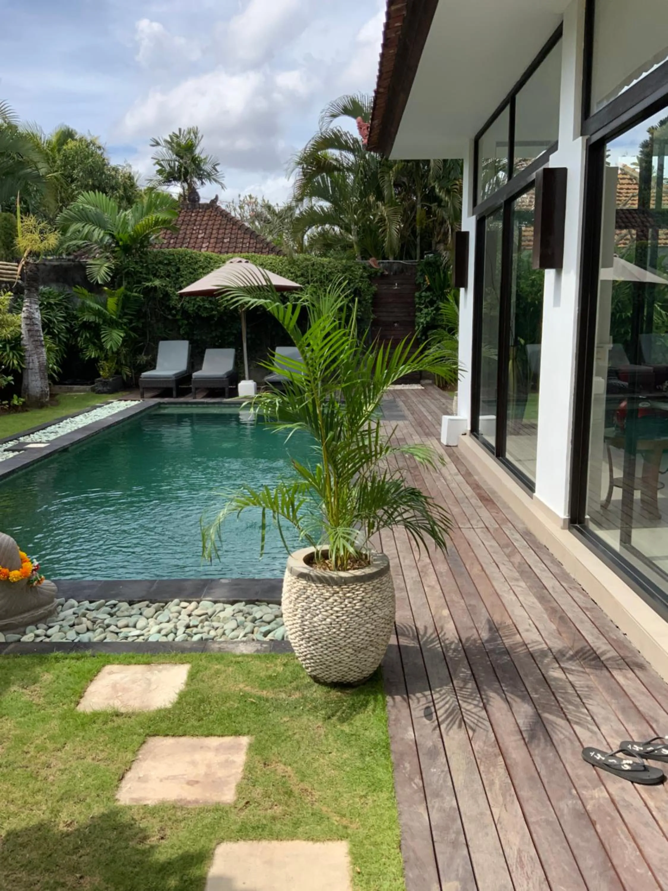 Day in Villa Surga