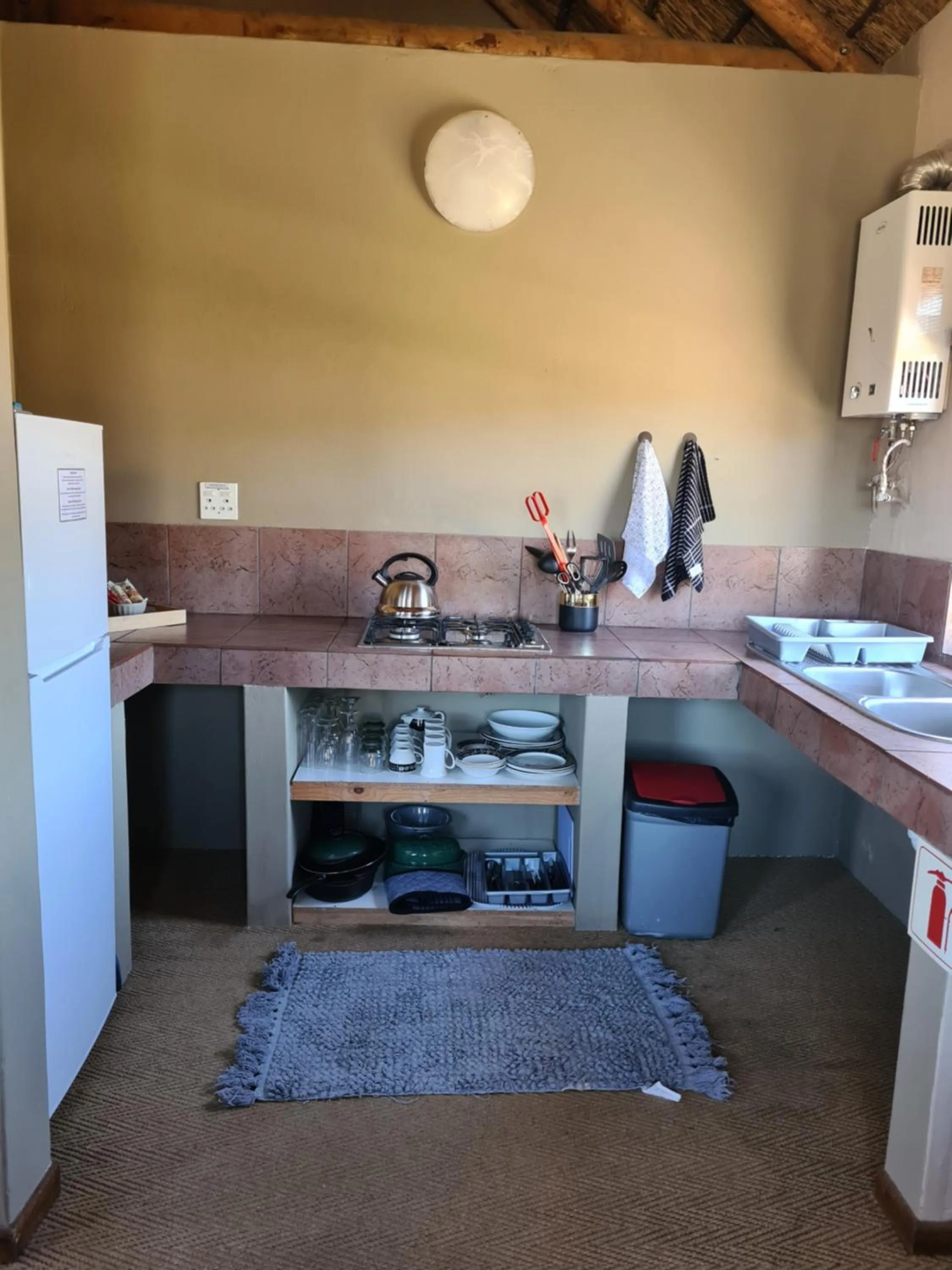 Kitchen or kitchenette in African Game Lodge