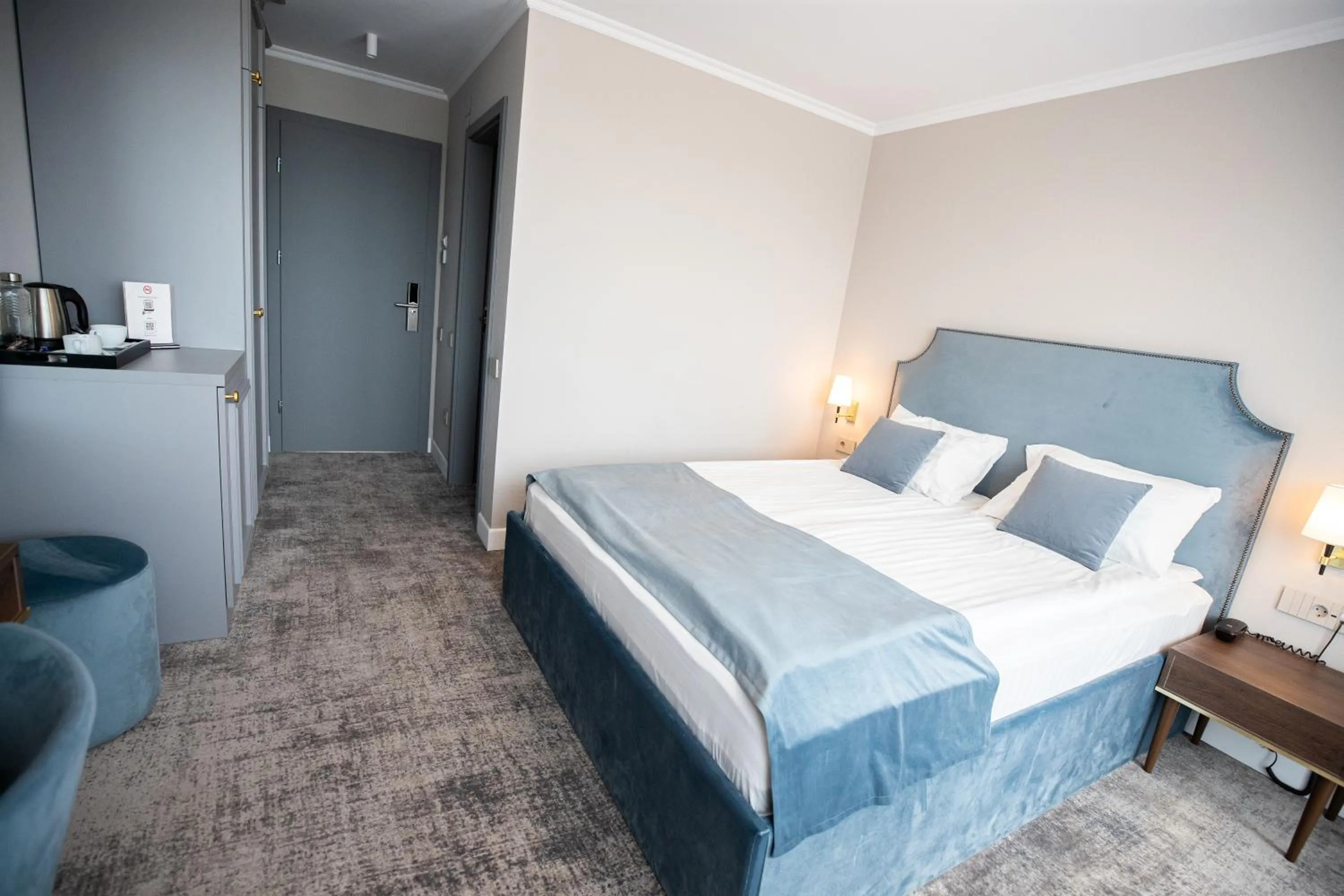 Photo of the whole room, Bed in Hotel Meridian