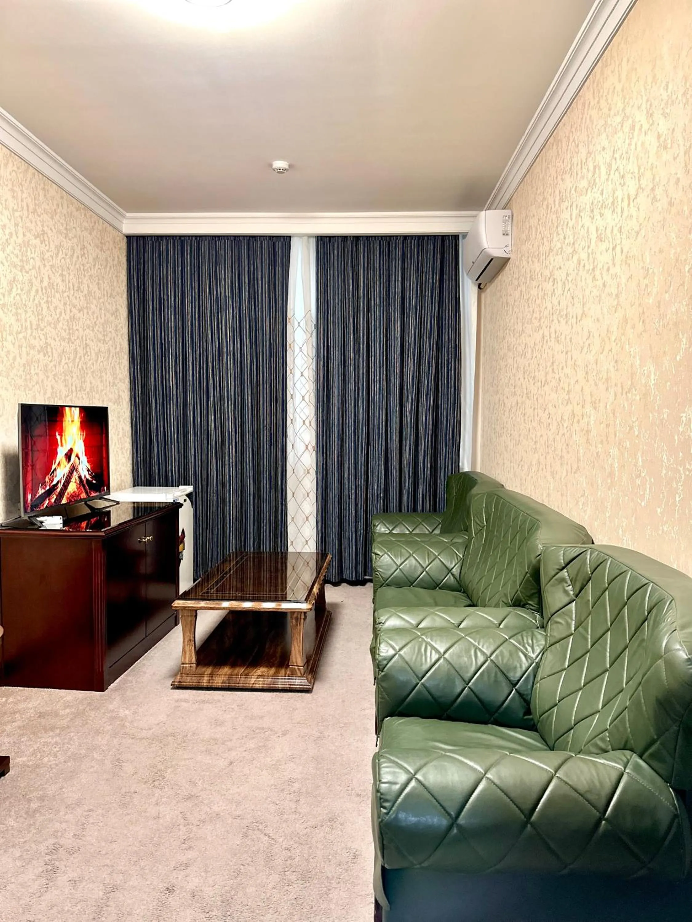 Hayot Hotel