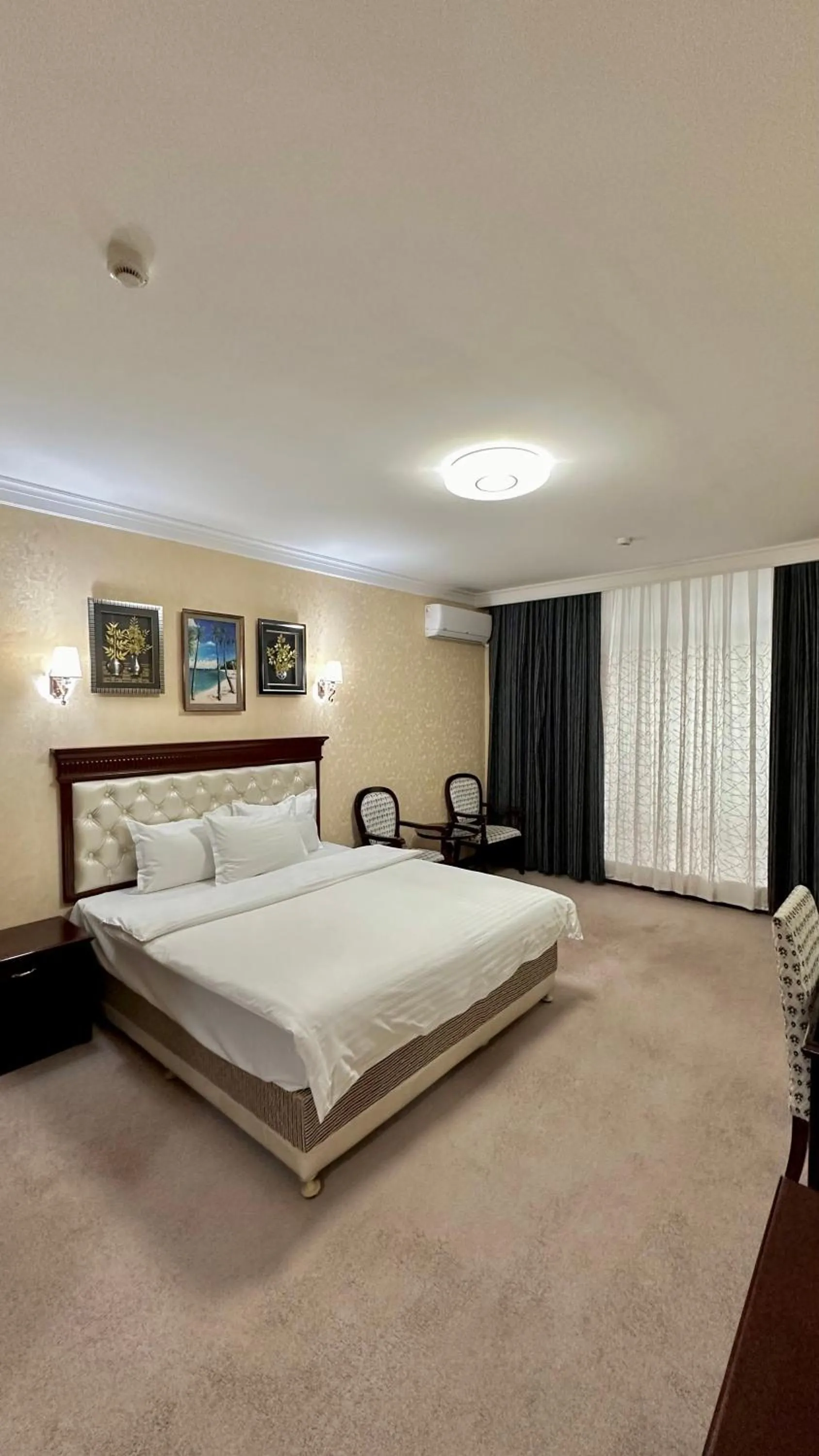 Bed in Hayot Hotel