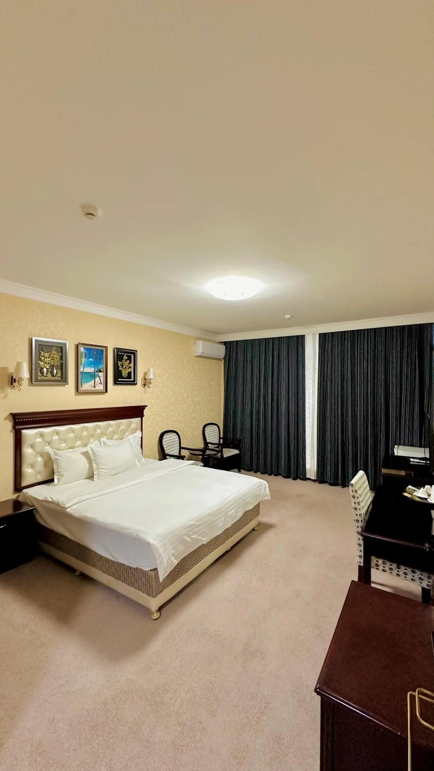 Bed in Hayot Hotel