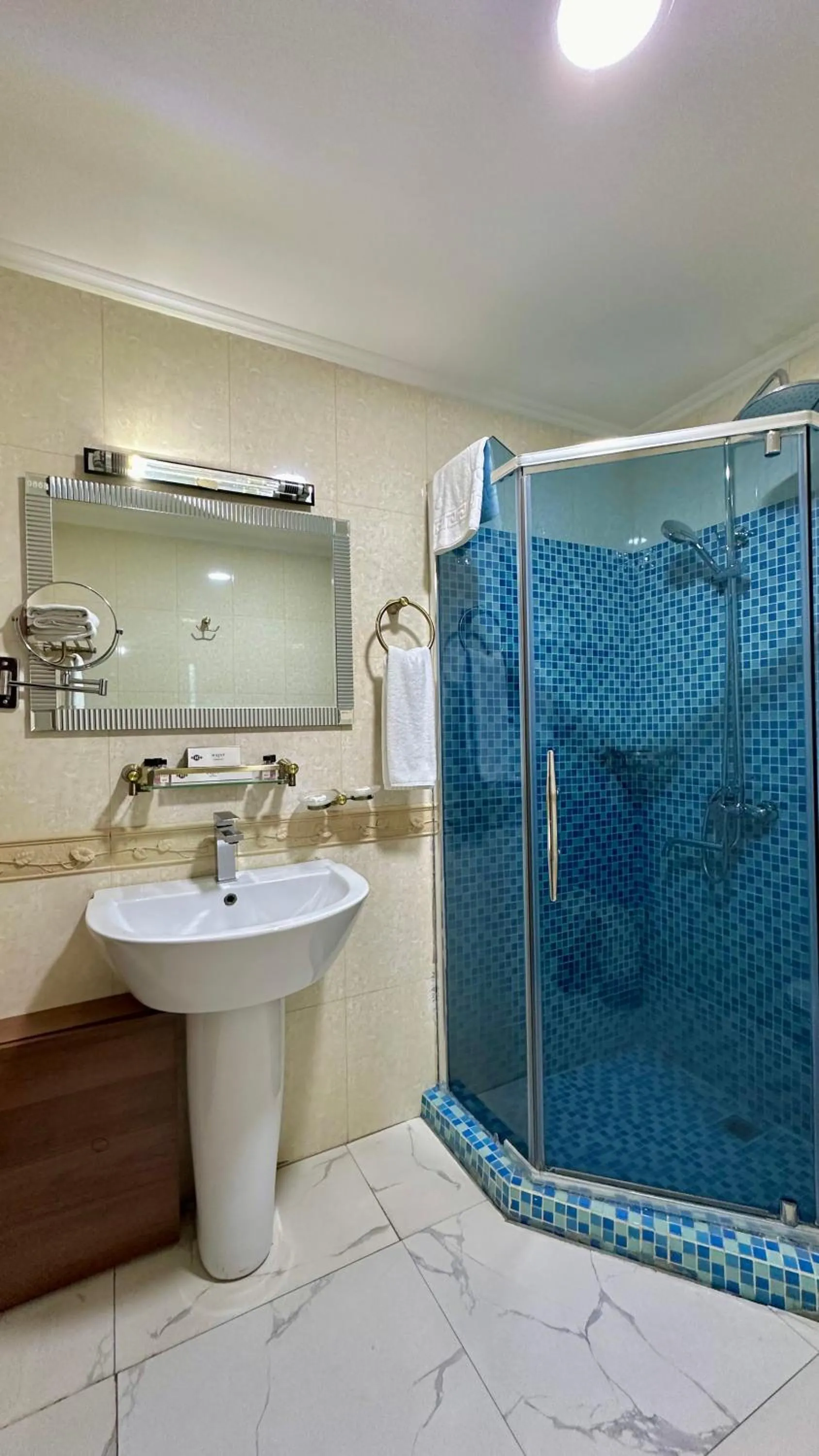 Hayot Hotel