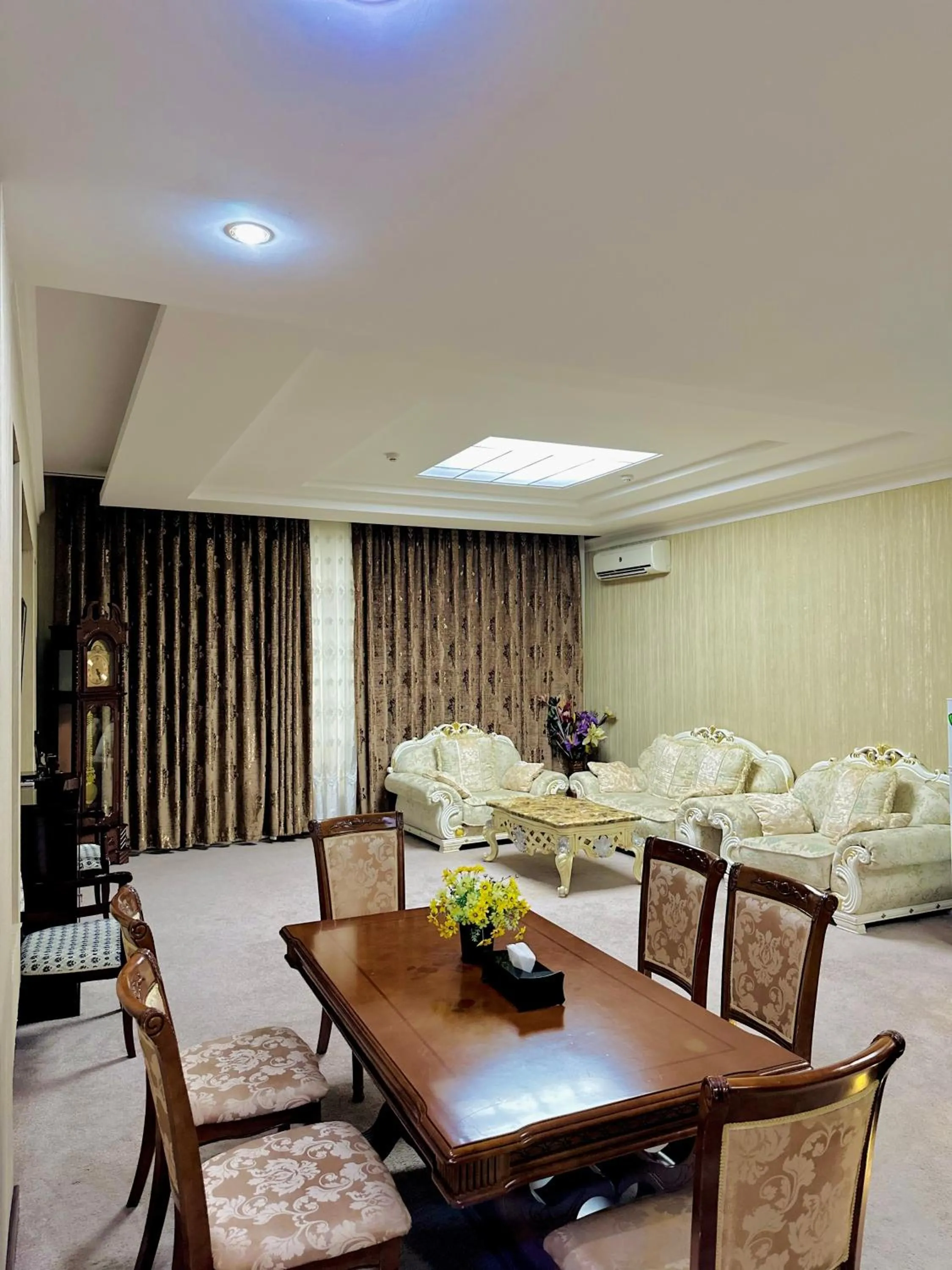 Hayot Hotel