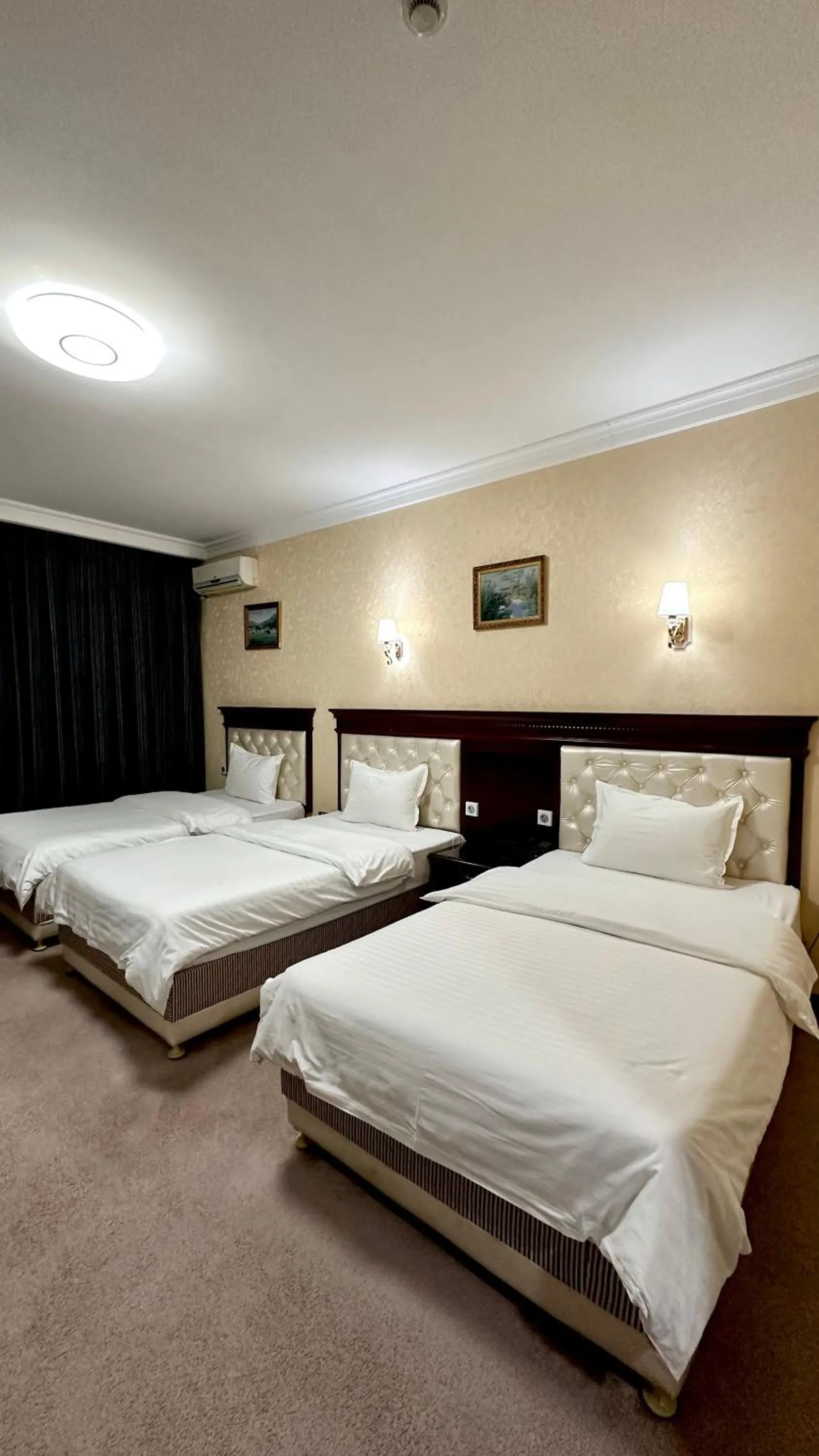Bed in Hayot Hotel
