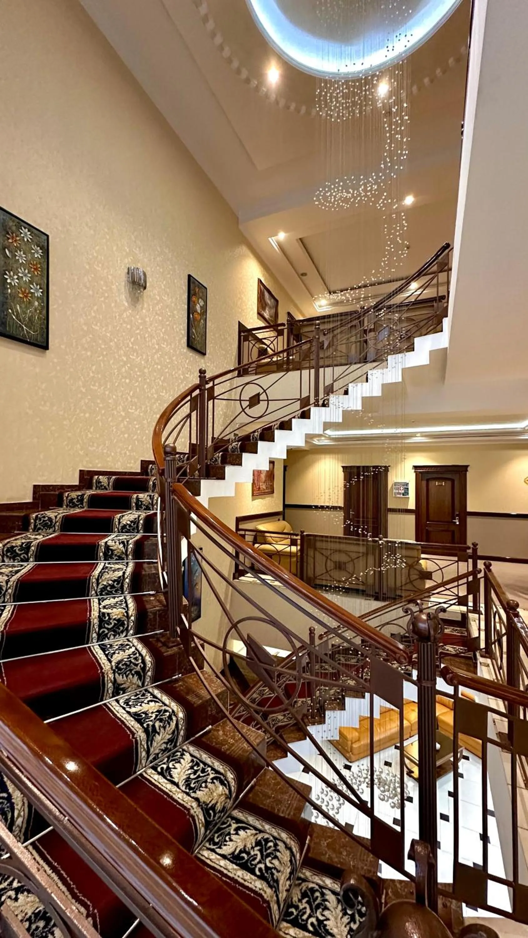 Hayot Hotel