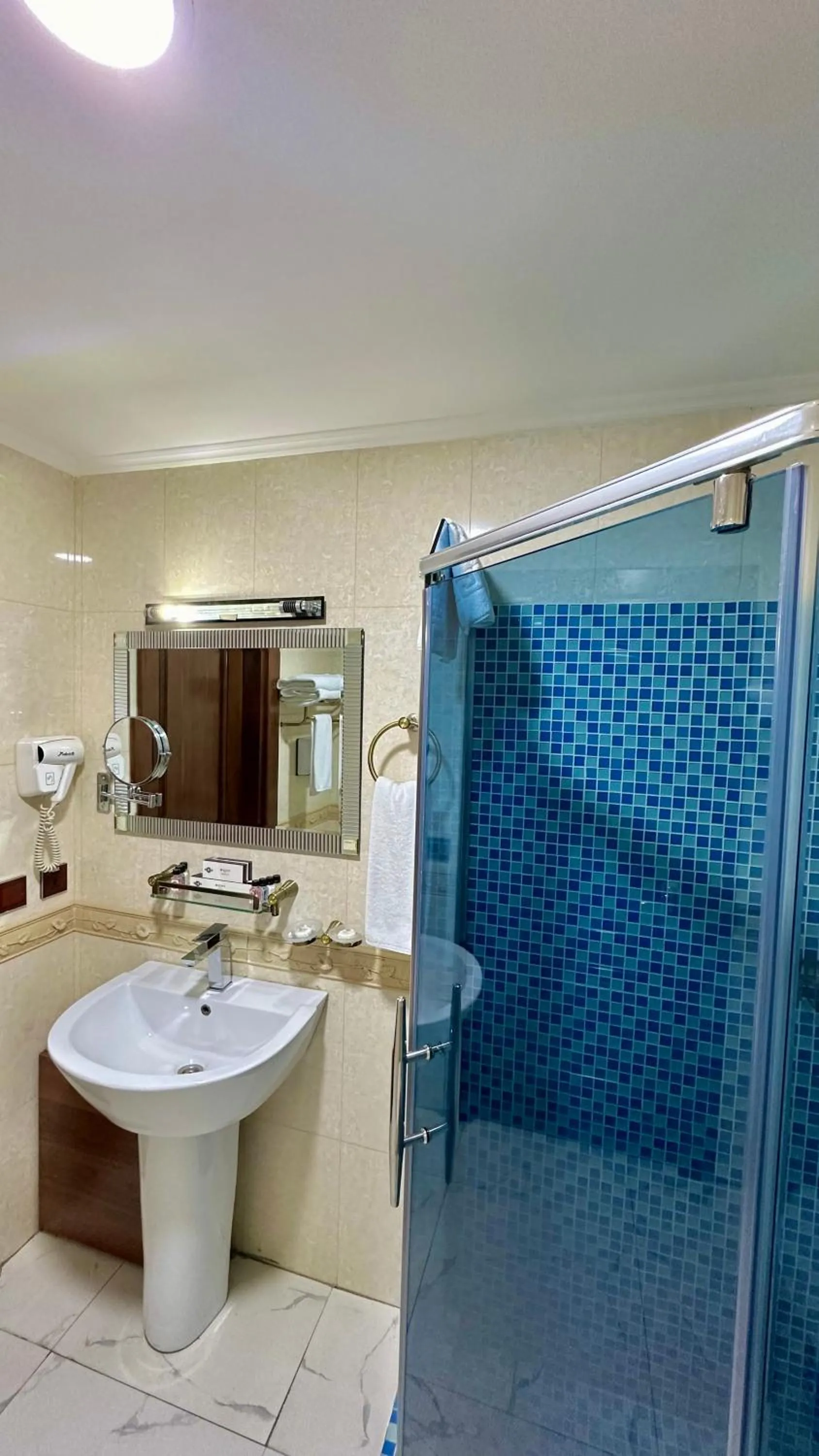 Hayot Hotel