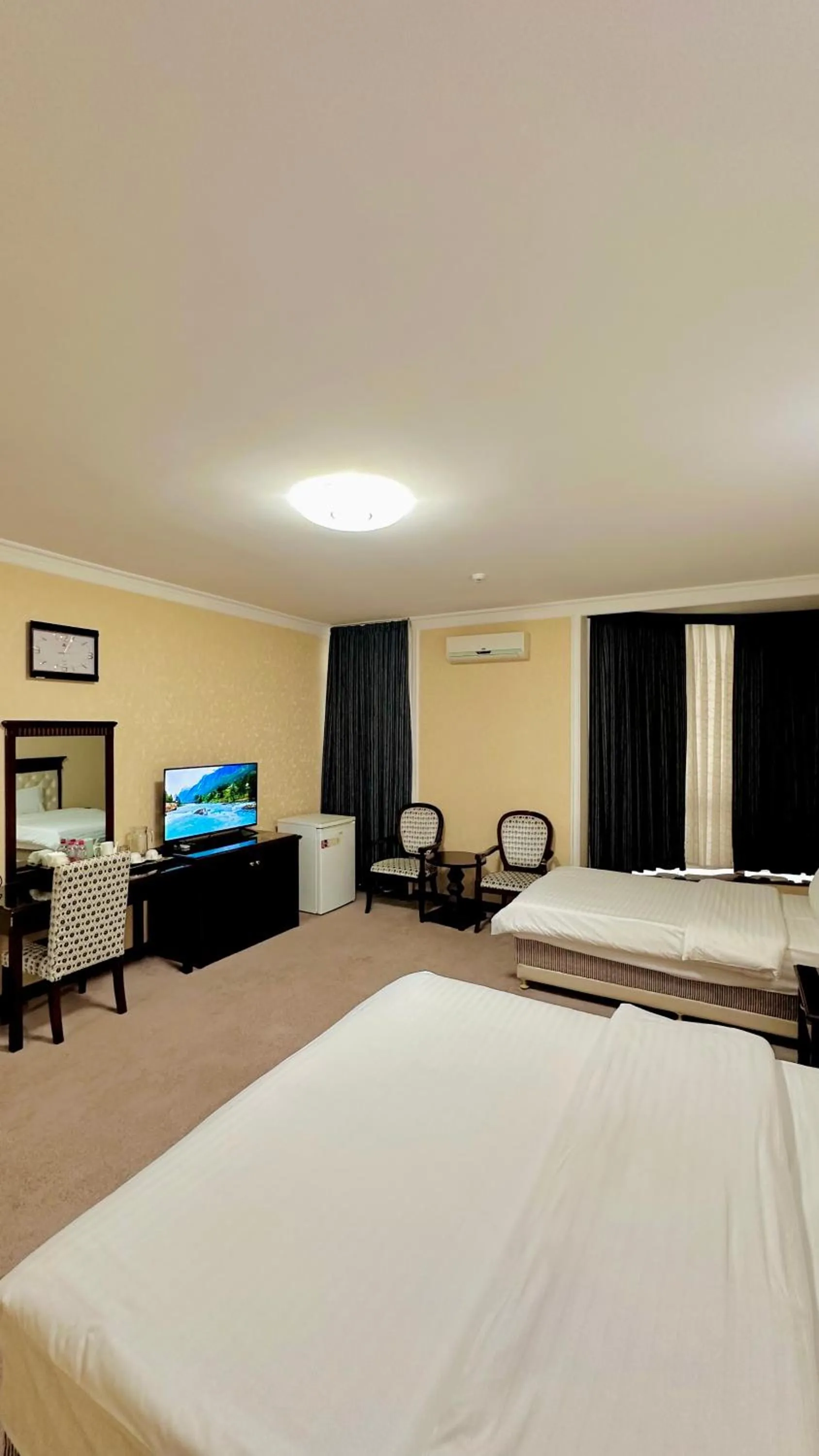 Bed in Hayot Hotel
