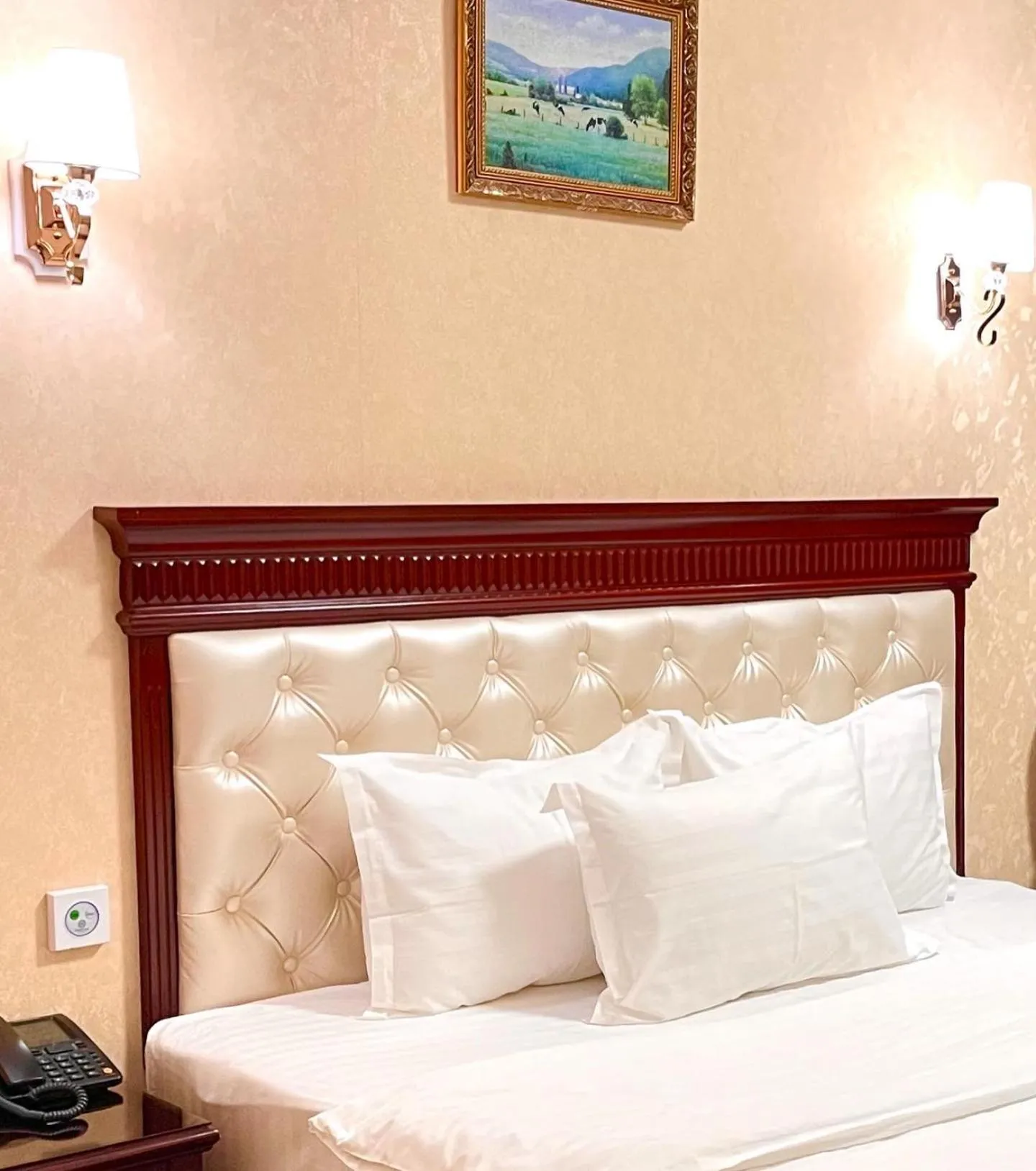 Bed in Hayot Hotel