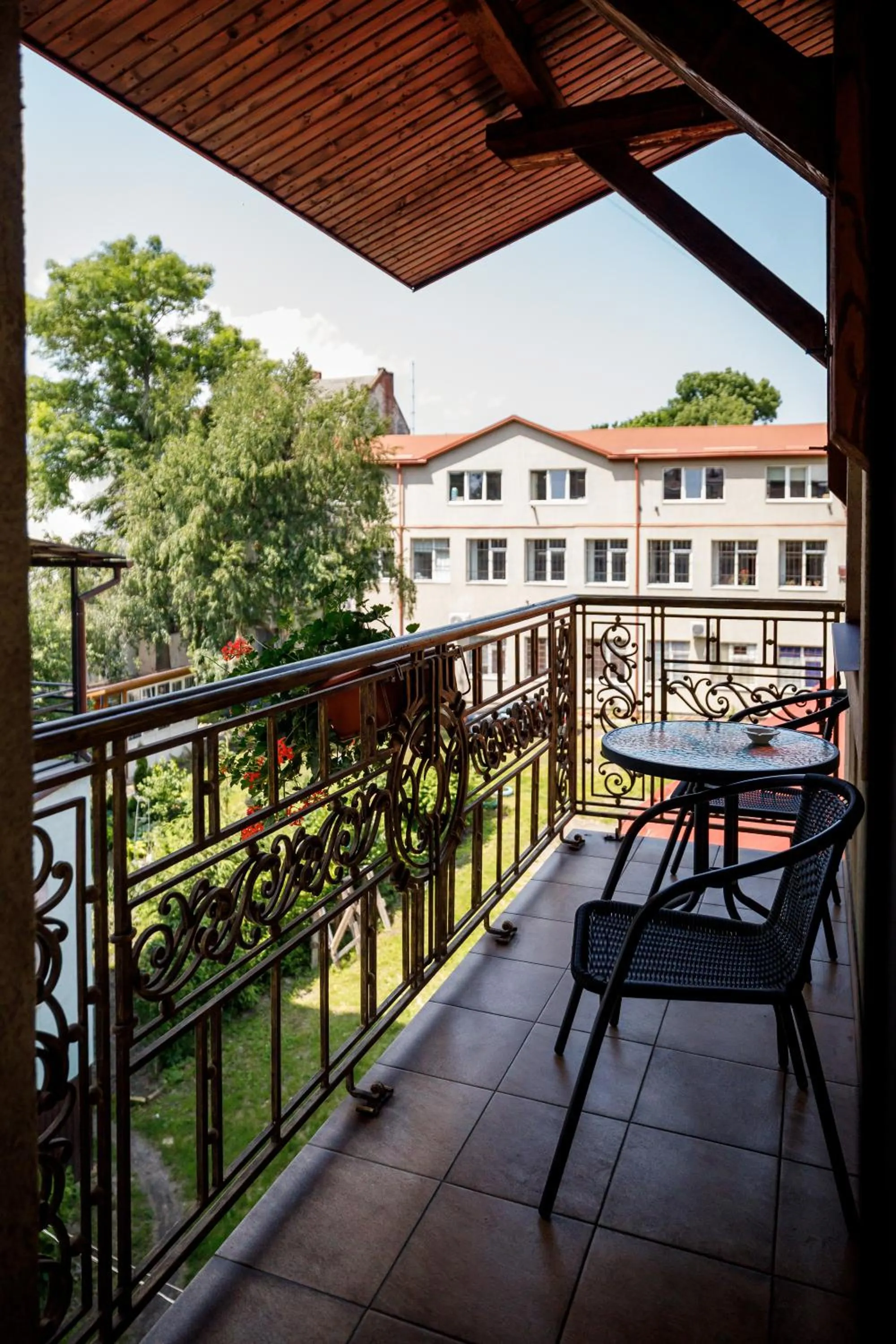 Sunny Hotel