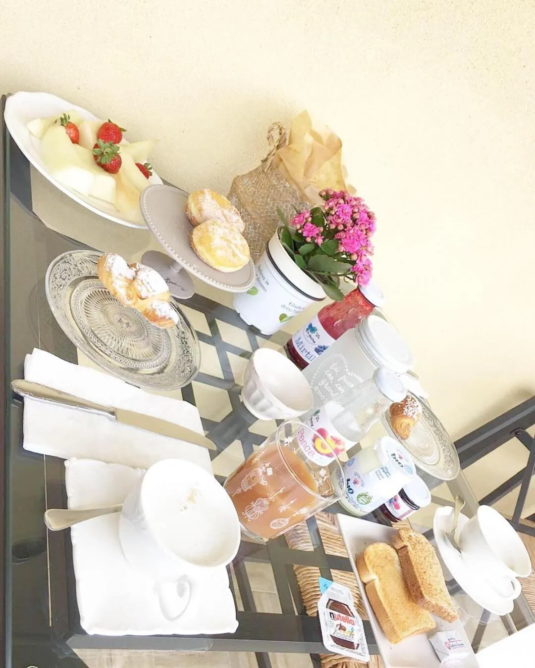 Summer in aMarti Suites B&B