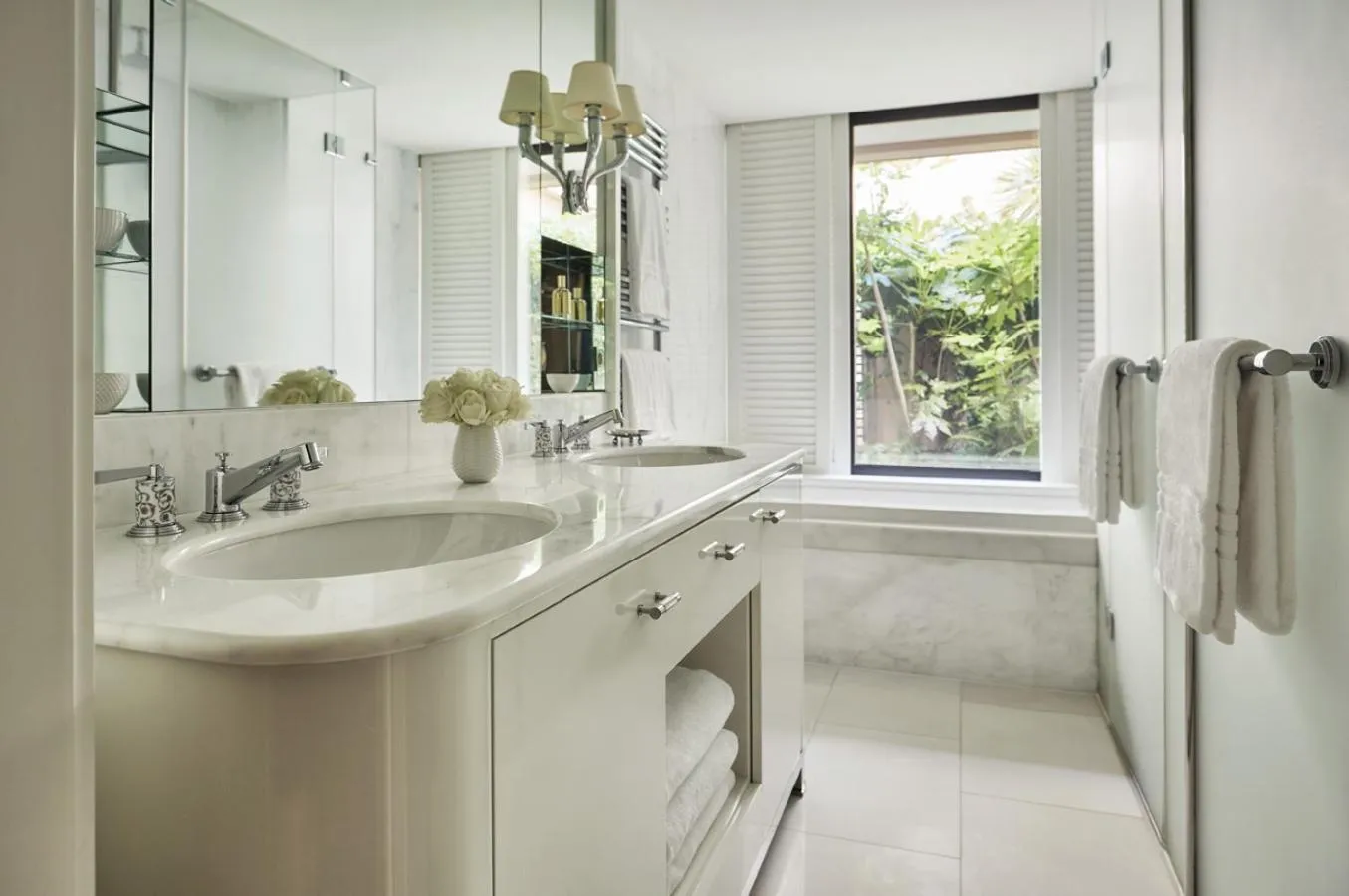 Bathroom in Grand-Hôtel du Cap-Ferrat, A Four Seasons Hotel