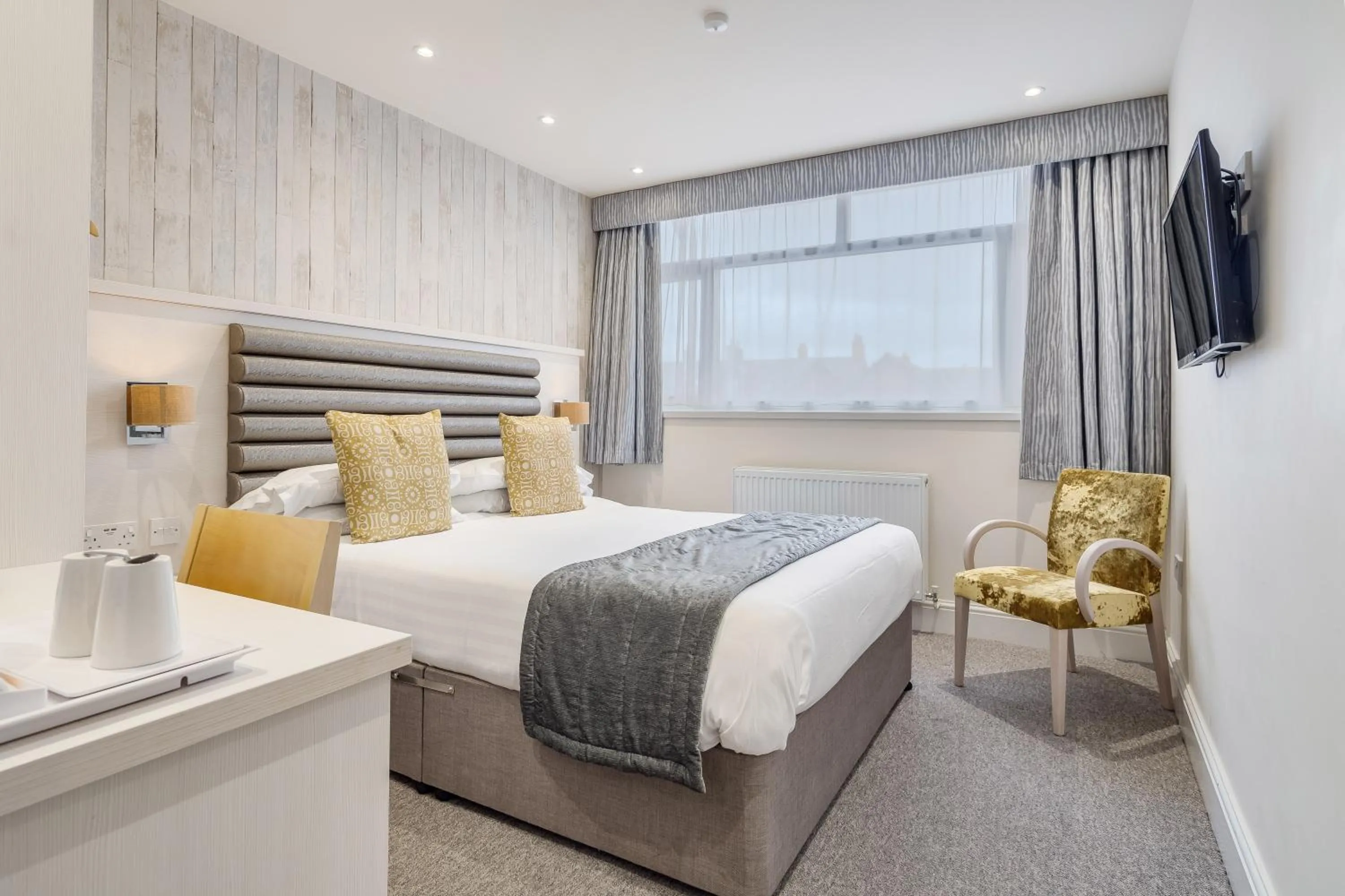 Bed in St Ives Hotel