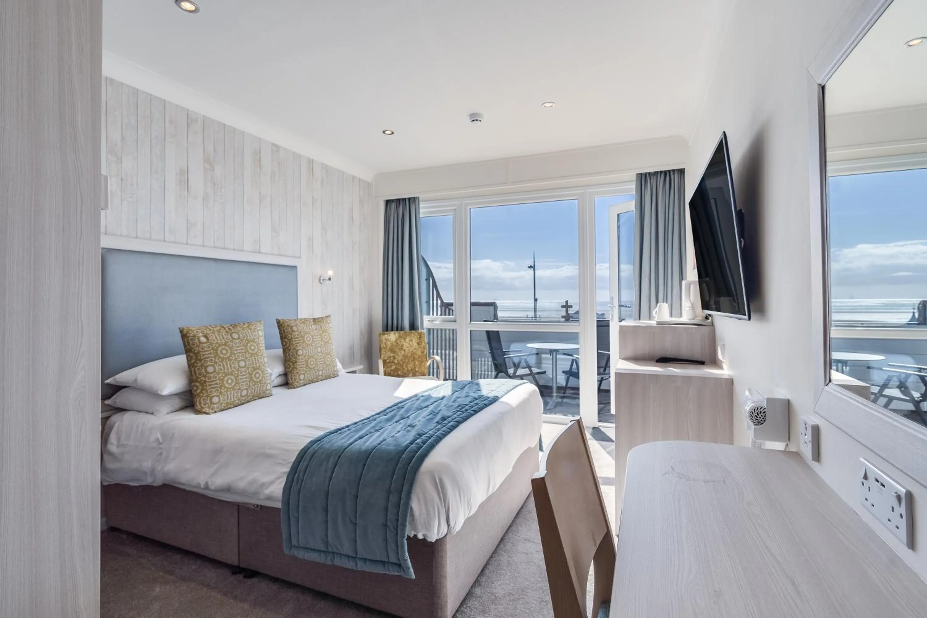 Bed in St Ives Hotel