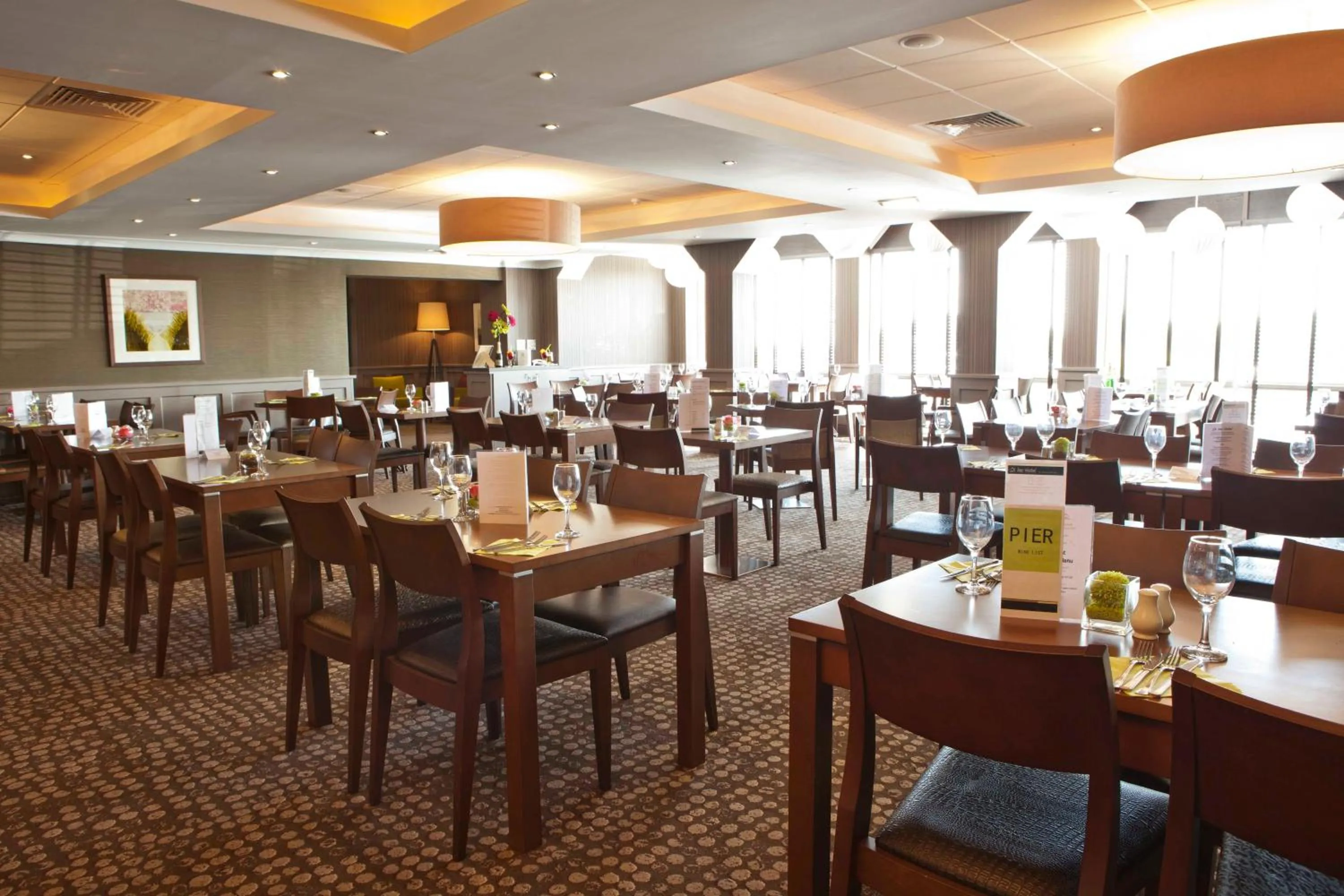 Restaurant/places to eat in St Ives Hotel