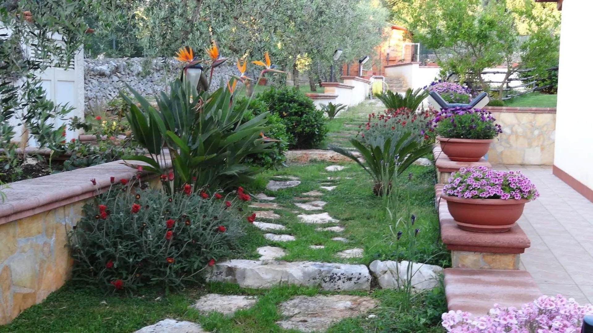 Garden in Bed and Breakfast La Casetta