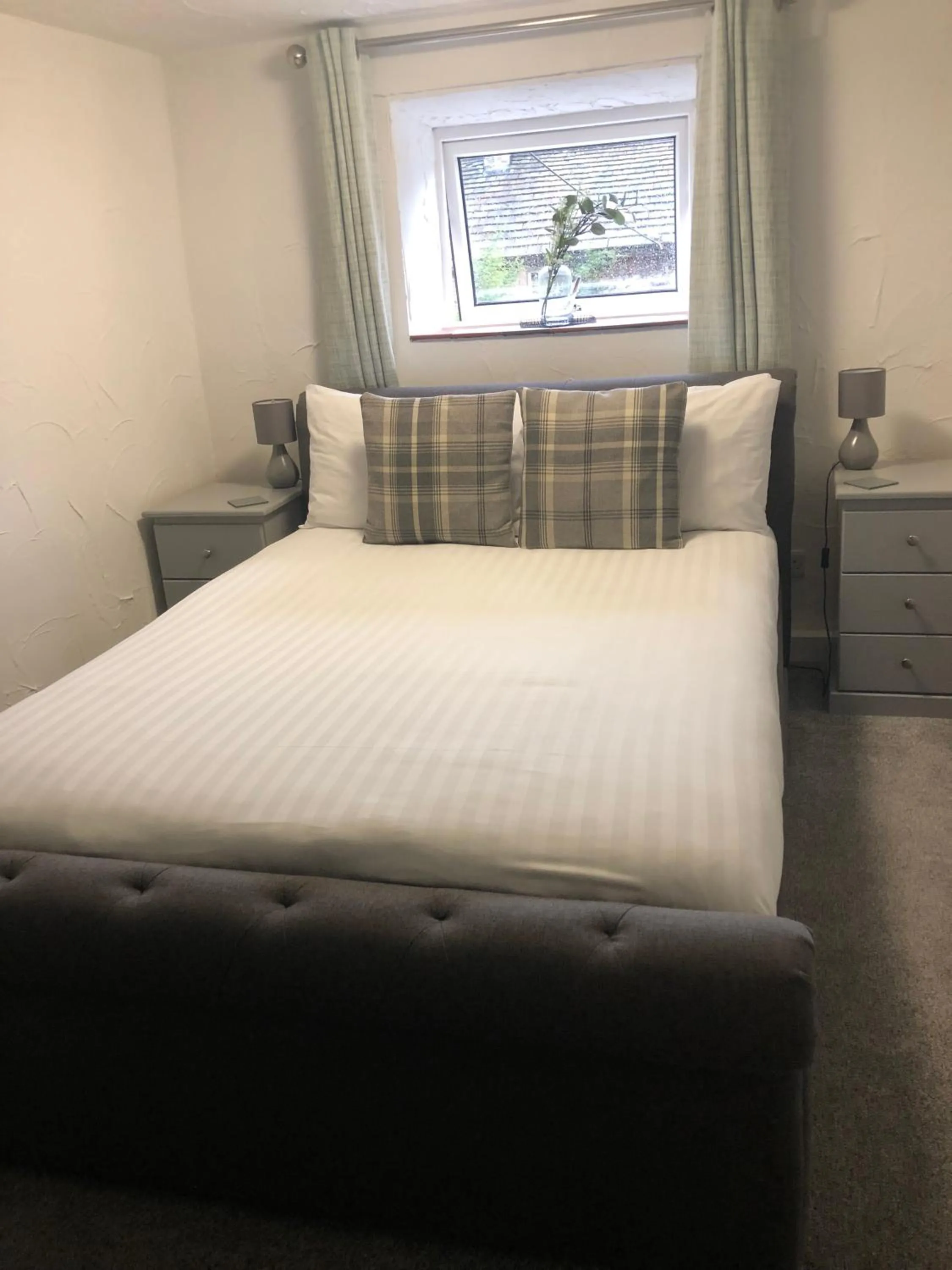 Bedroom, Bed in Ramblers Rest