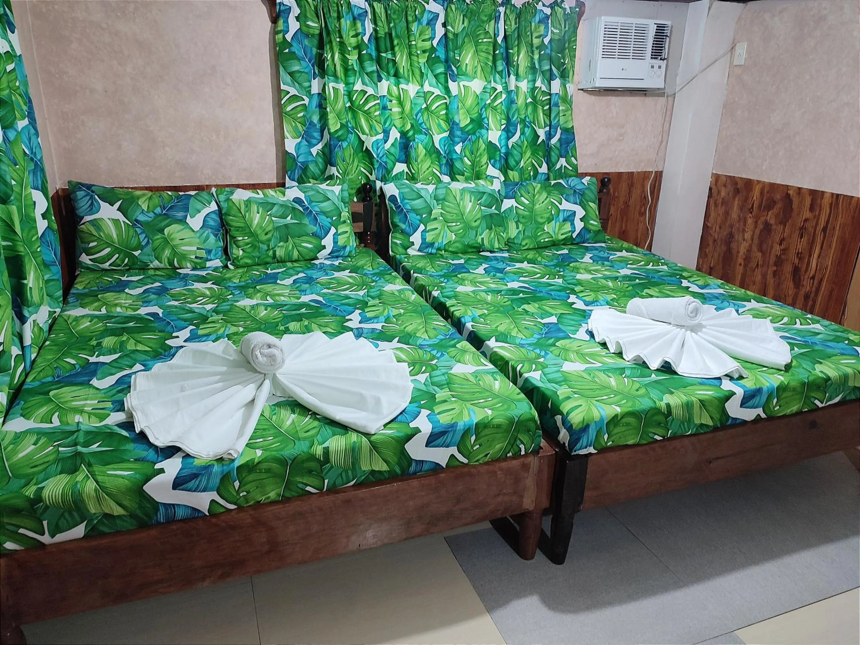 Bed in Blue Lagoon Inn and Restaurant, Pagudpud