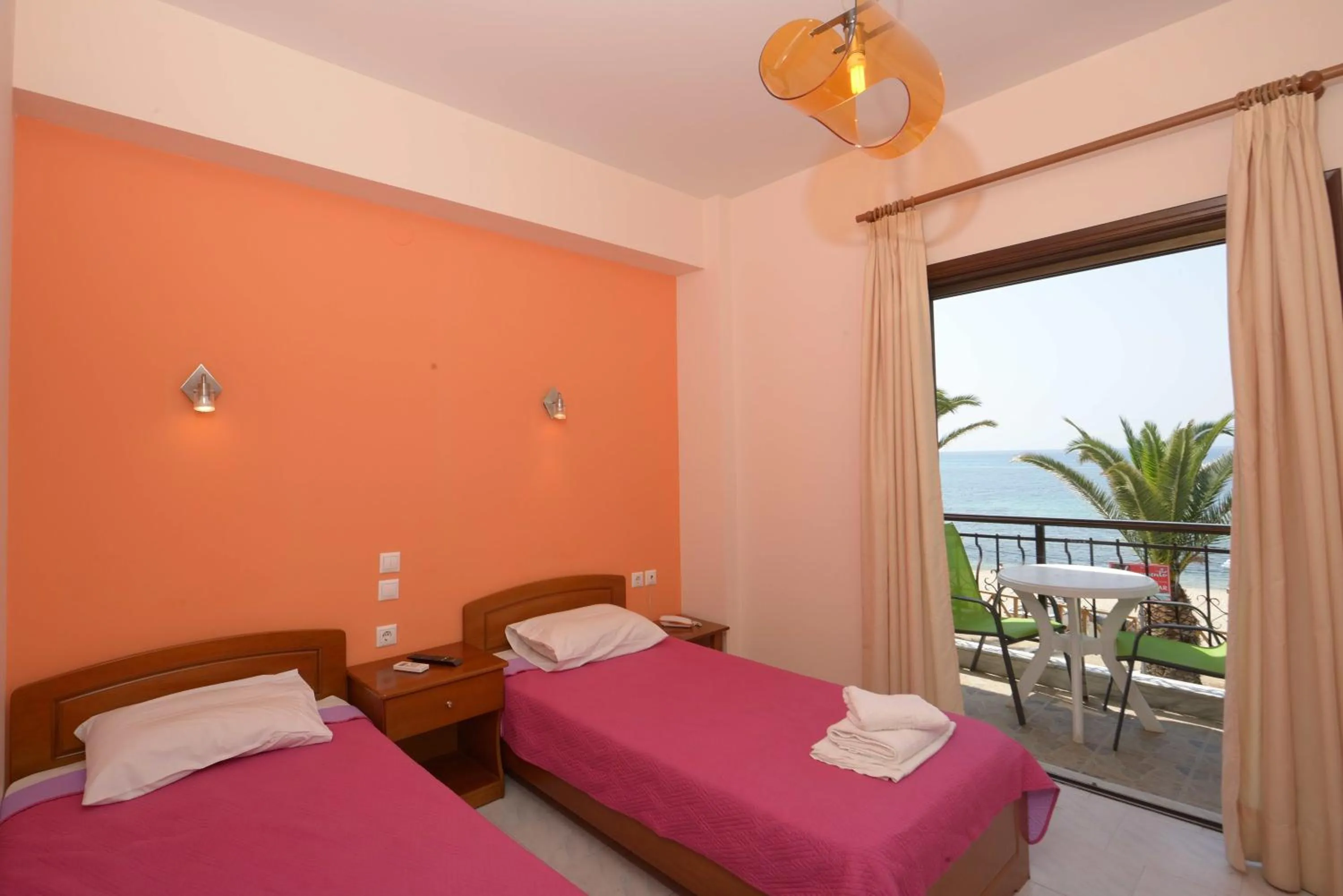 Bed in Hotel Akrogiali