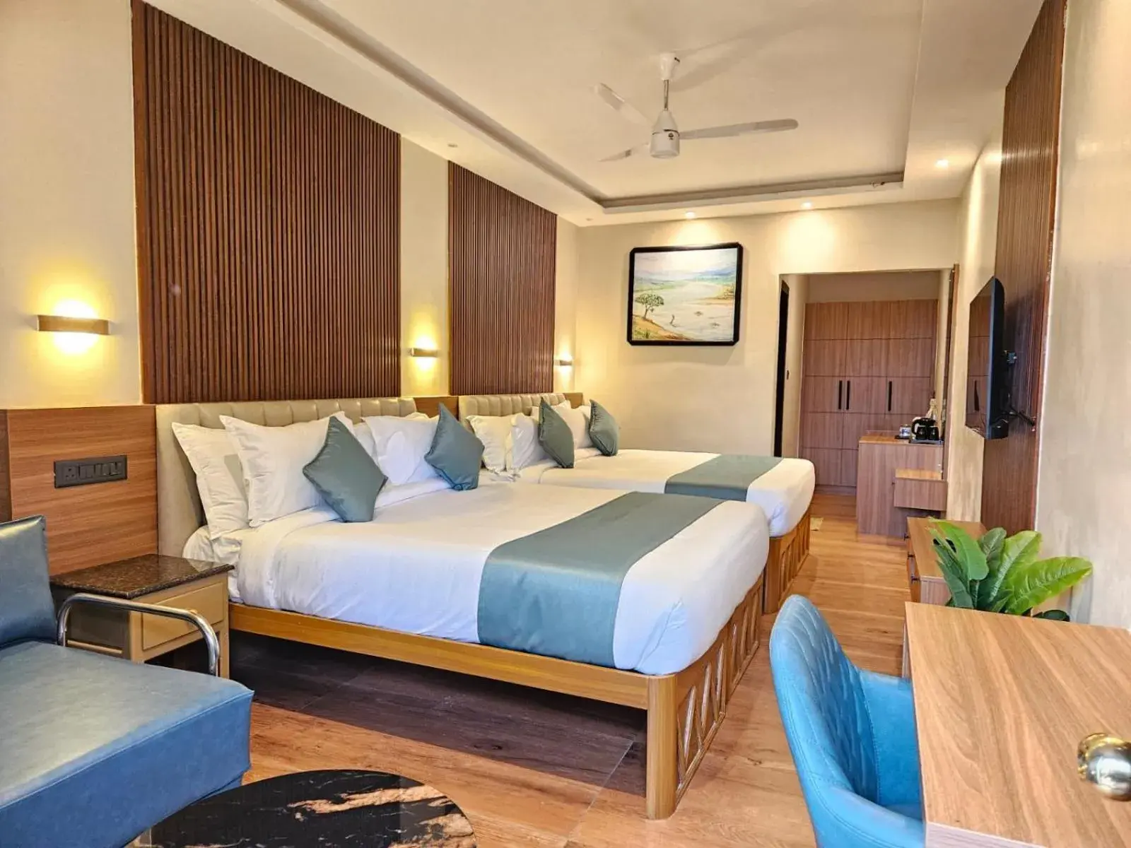 King Room - single occupancy in Camelot Resort King Room - single occupancy in Camelot Resort