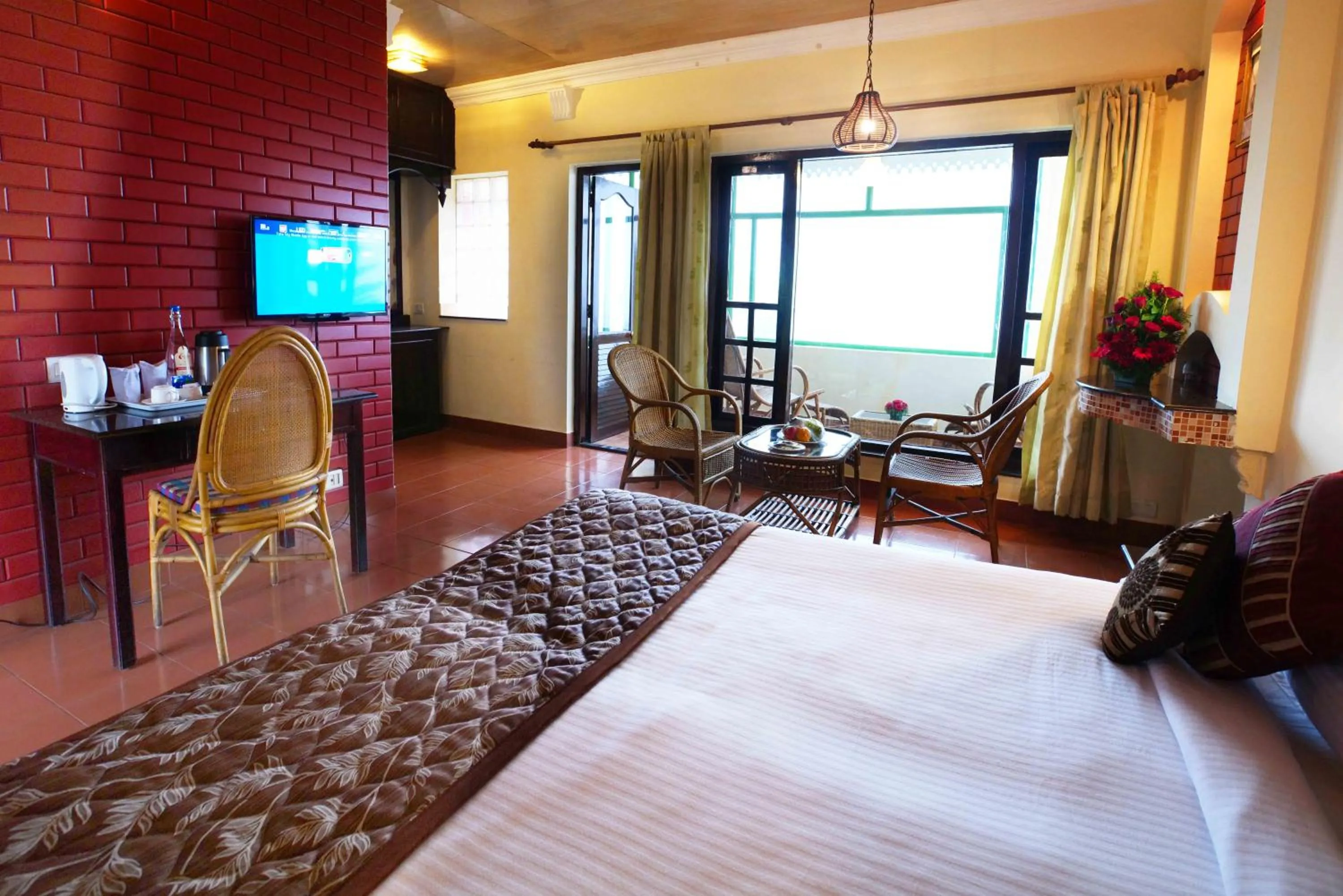 Photo of the whole room, Bed in Camelot Resort