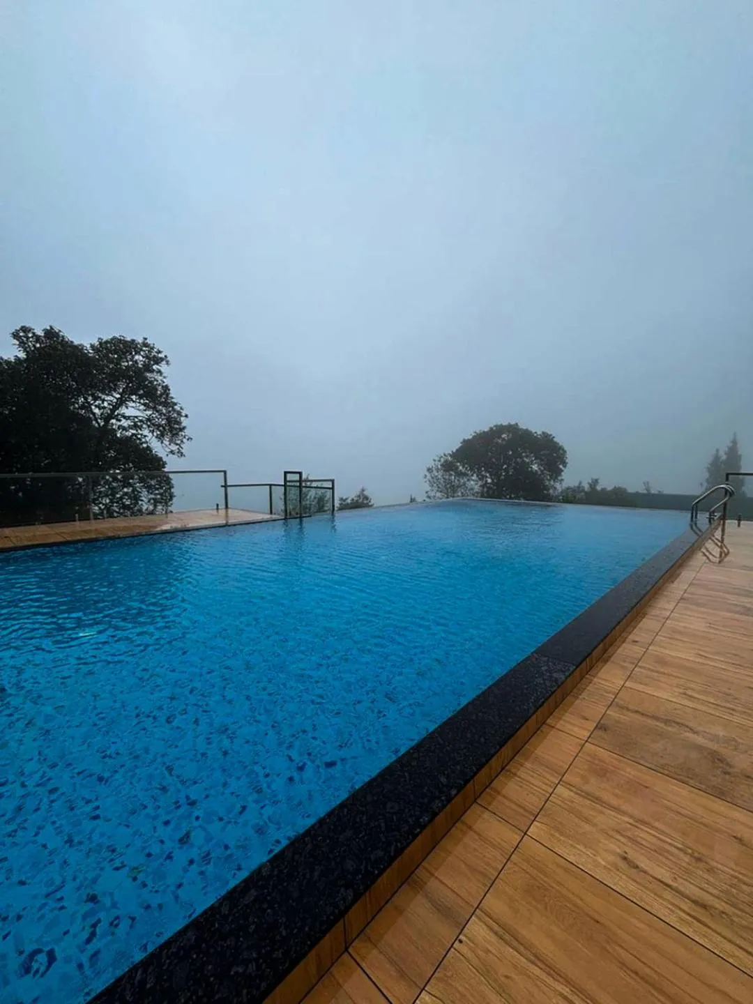 Swimming pool in Camelot Resort