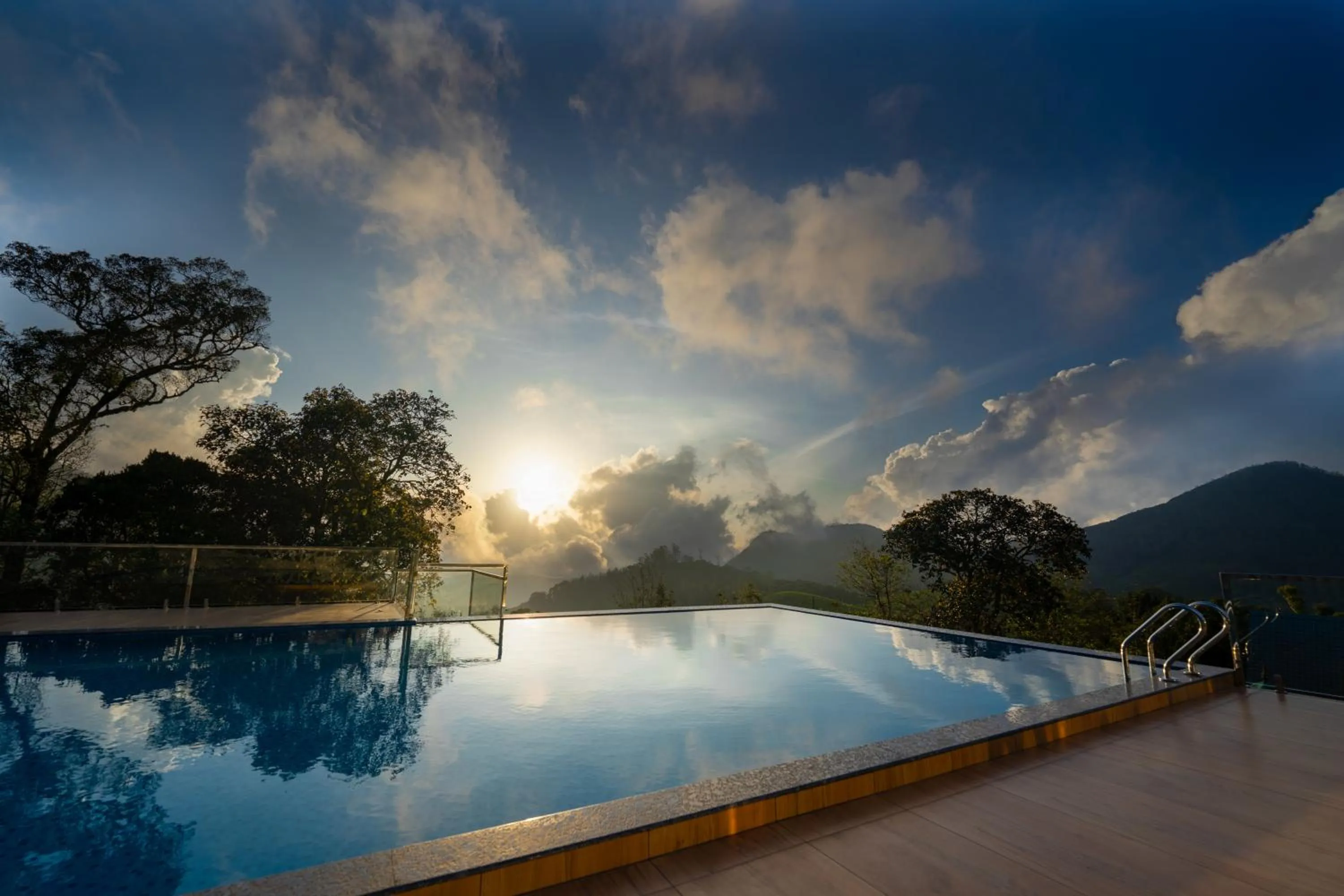 Swimming pool in Camelot Resort