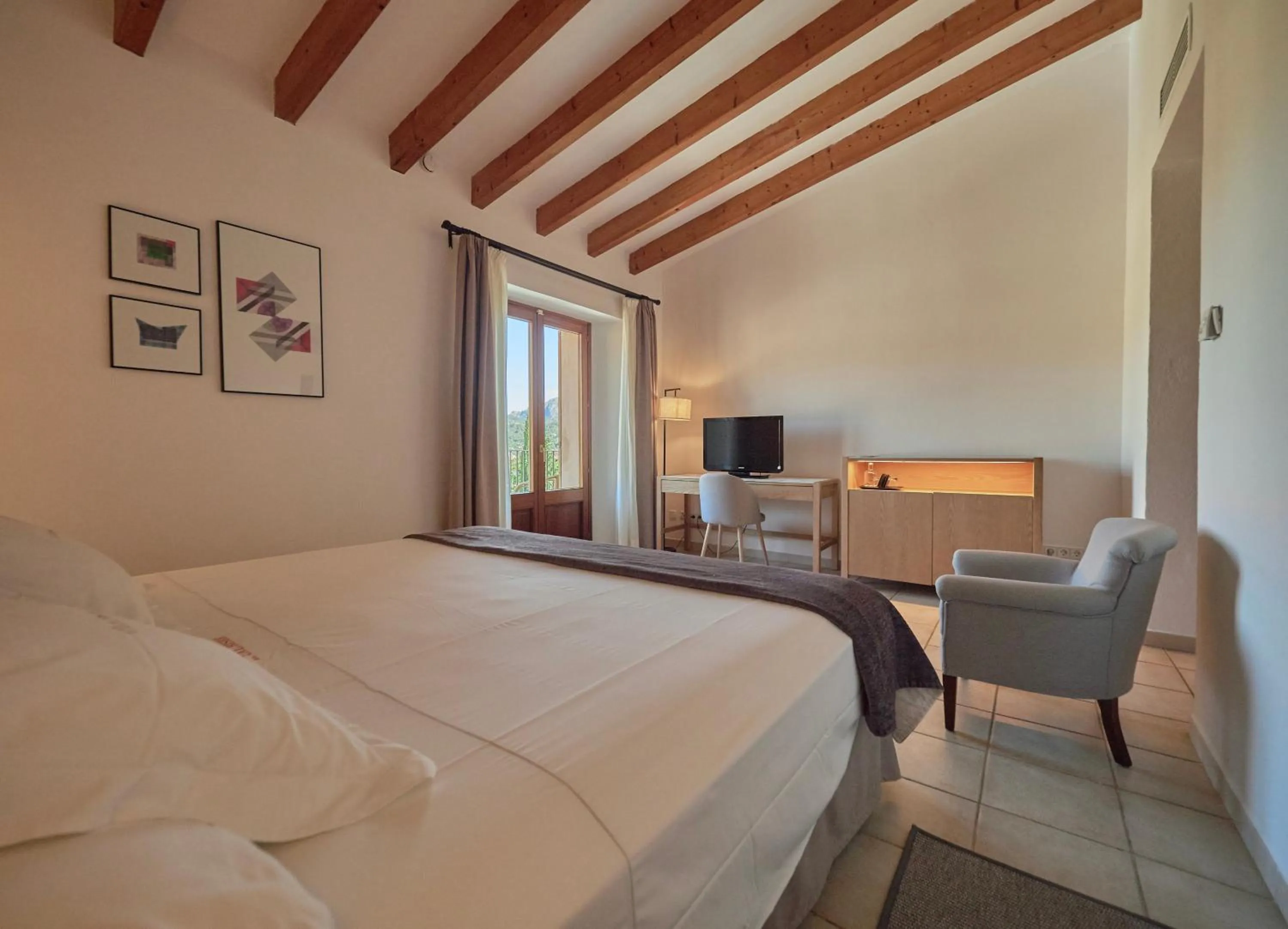 Bed in Hotel Ca'l Bisbe