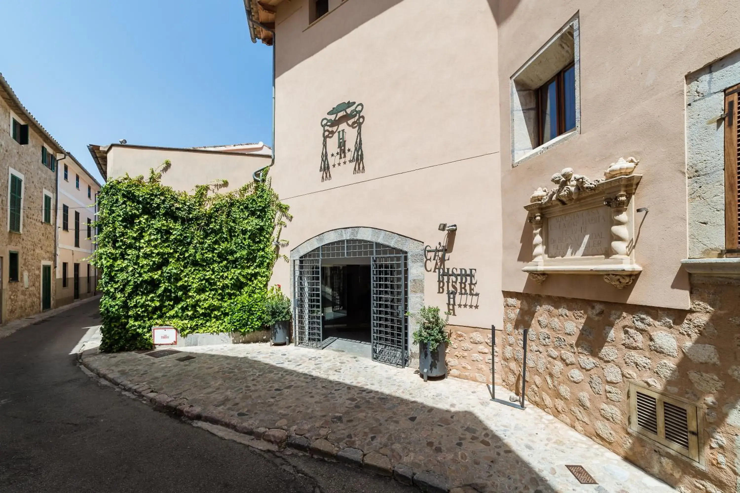 Lobby or reception in Hotel Ca'l Bisbe Lobby or reception in Hotel Ca'l Bisbe