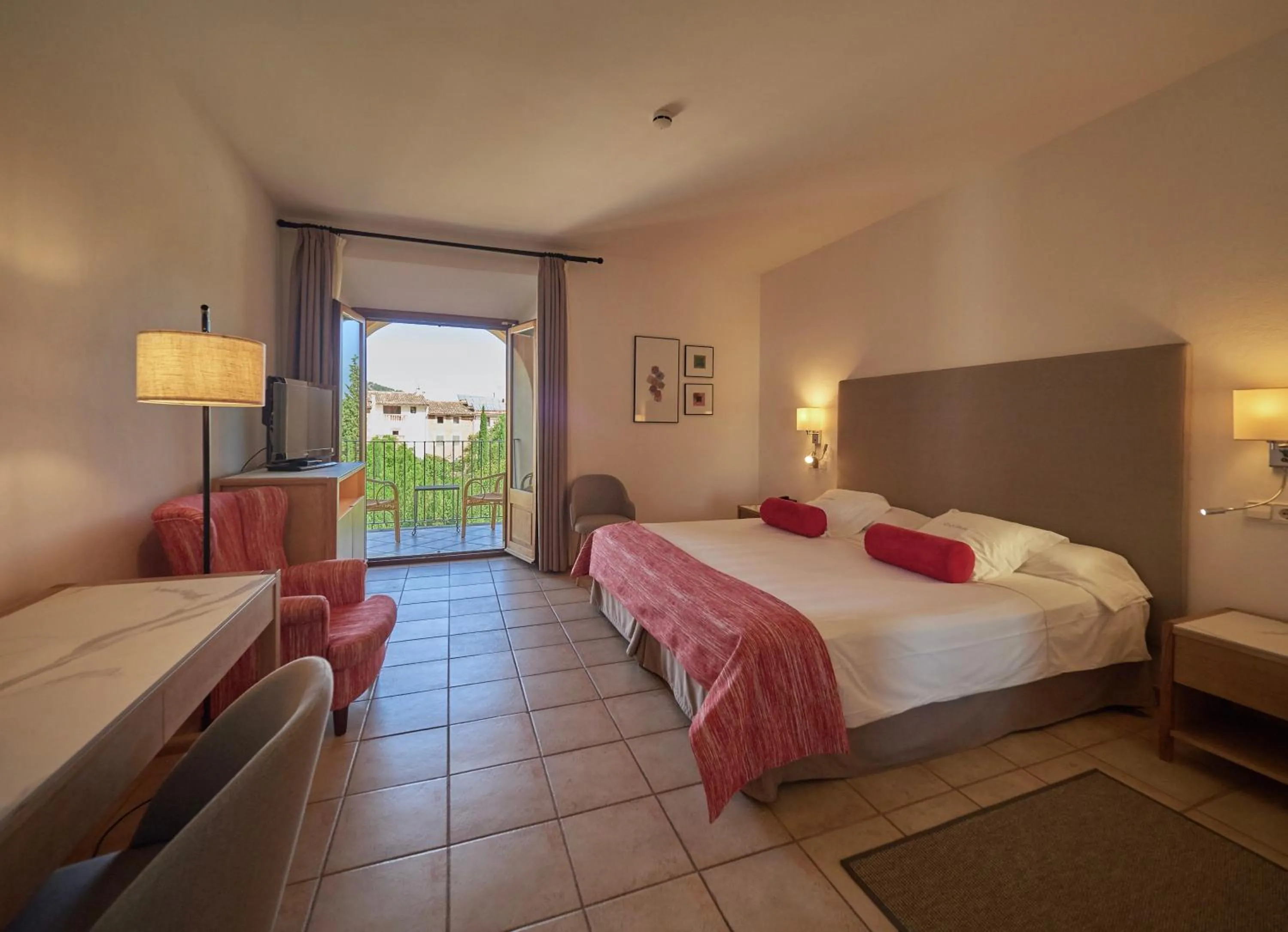 Bed in Hotel Ca'l Bisbe