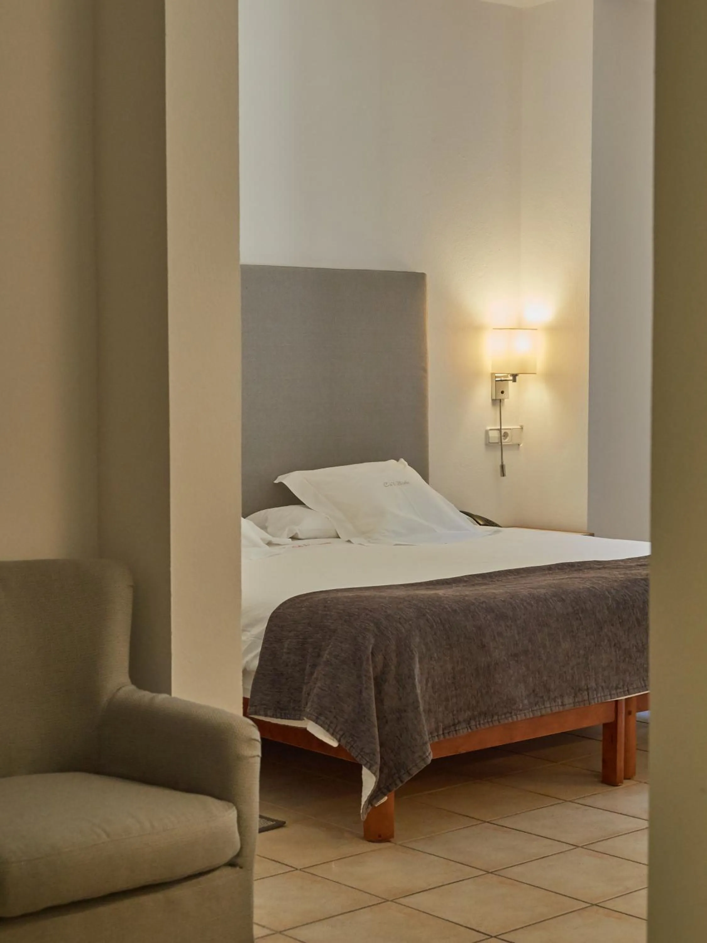 Bed in Hotel Ca'l Bisbe