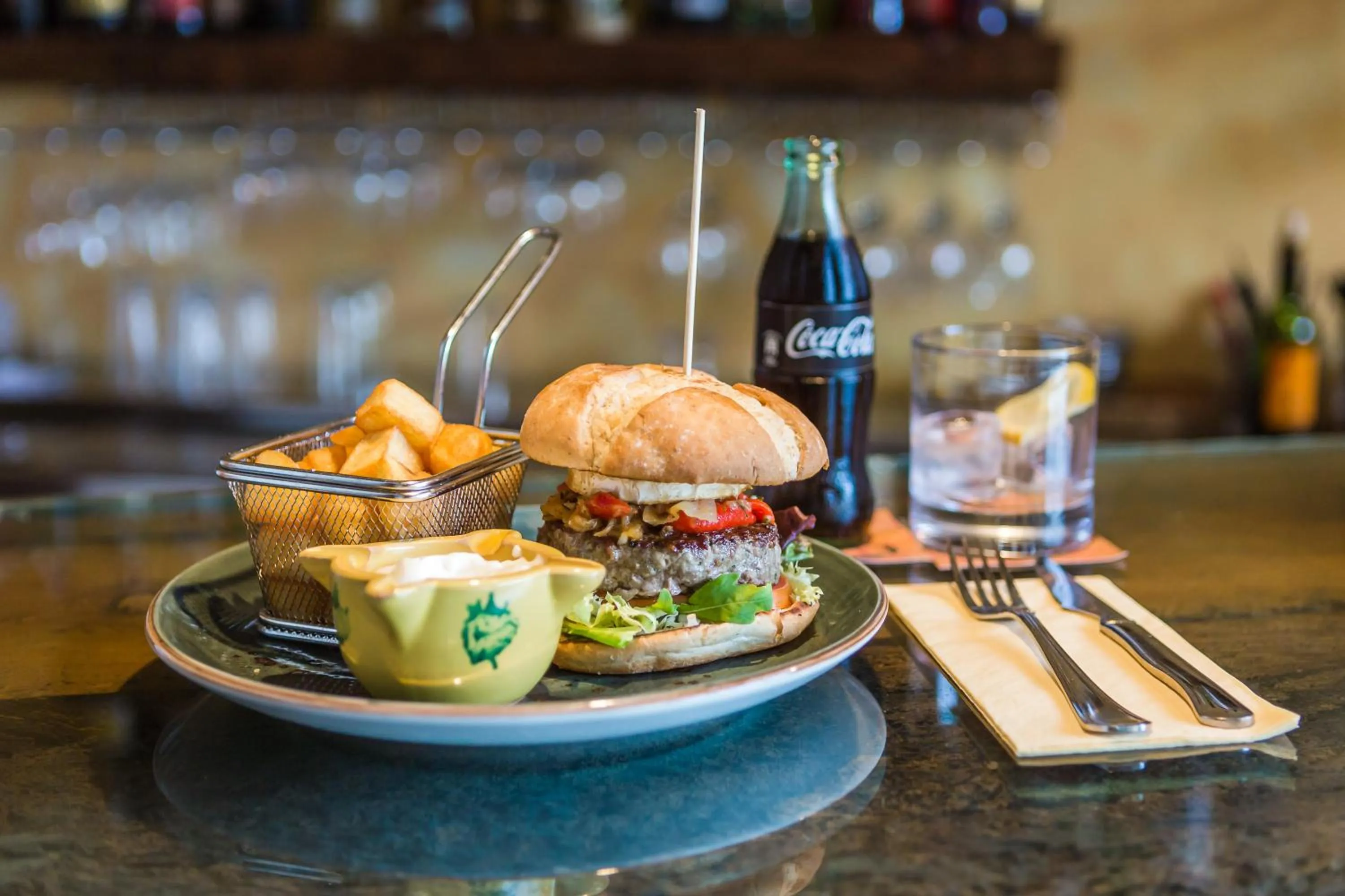 Restaurant/places to eat in Hotel Ca'l Bisbe