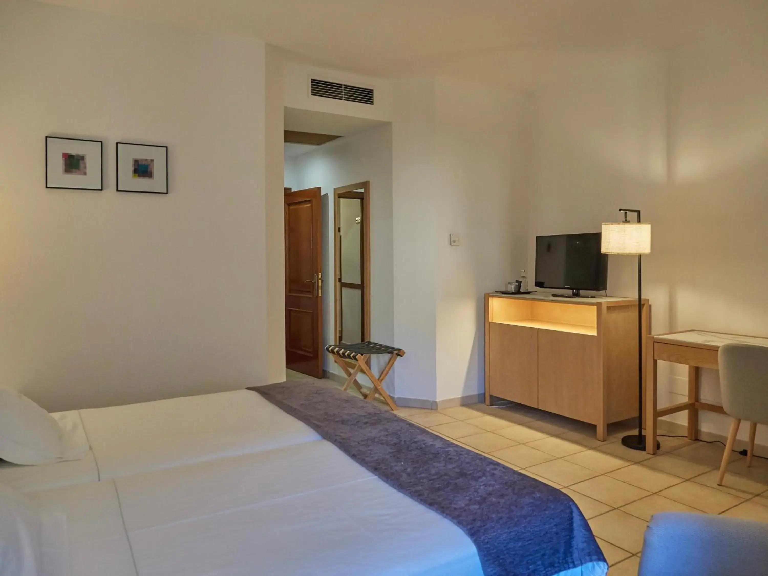 Bed in Hotel Ca'l Bisbe Bed in Hotel Ca'l Bisbe